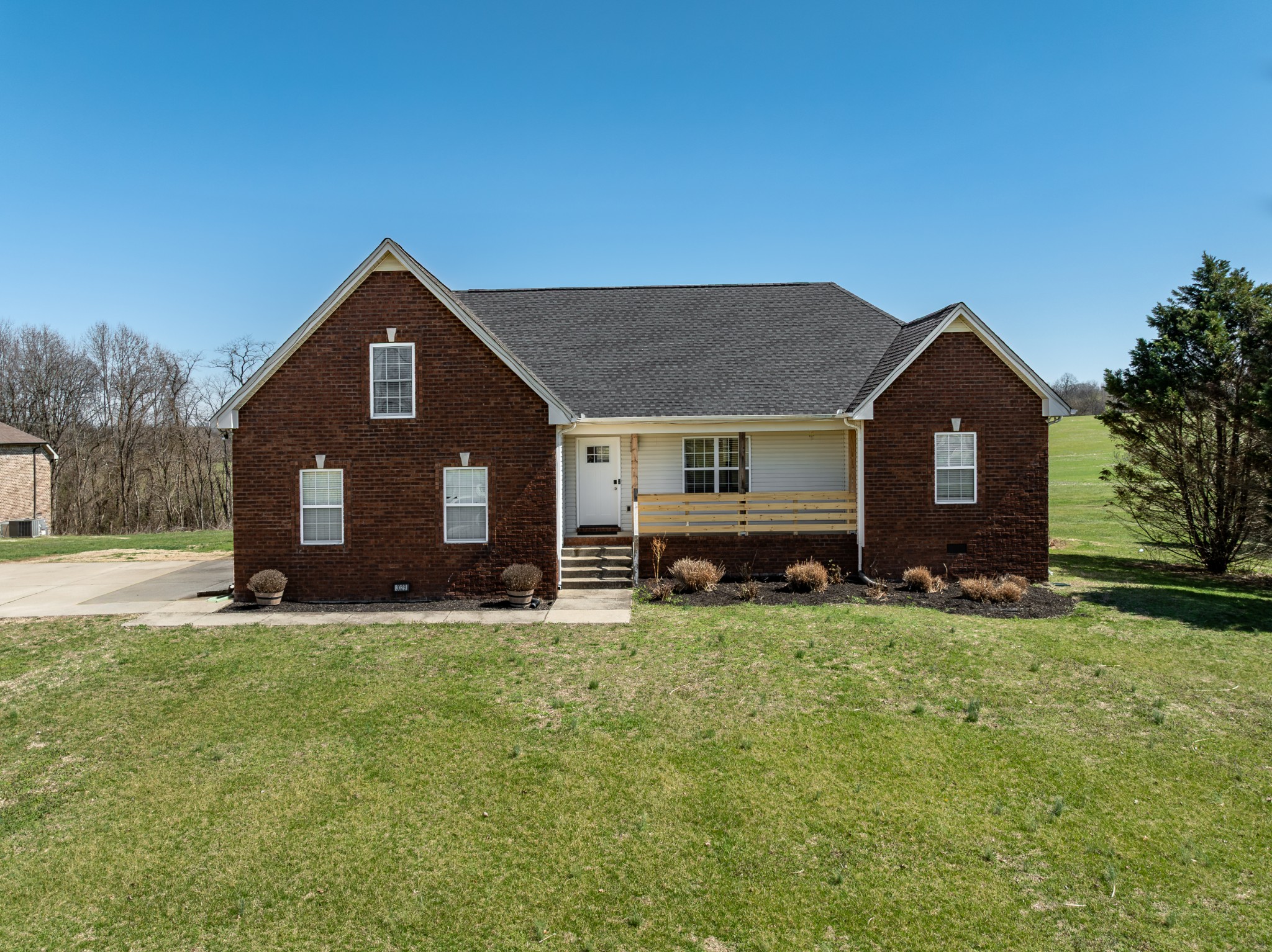 3029 Meadowview Ct Property Photo 1
