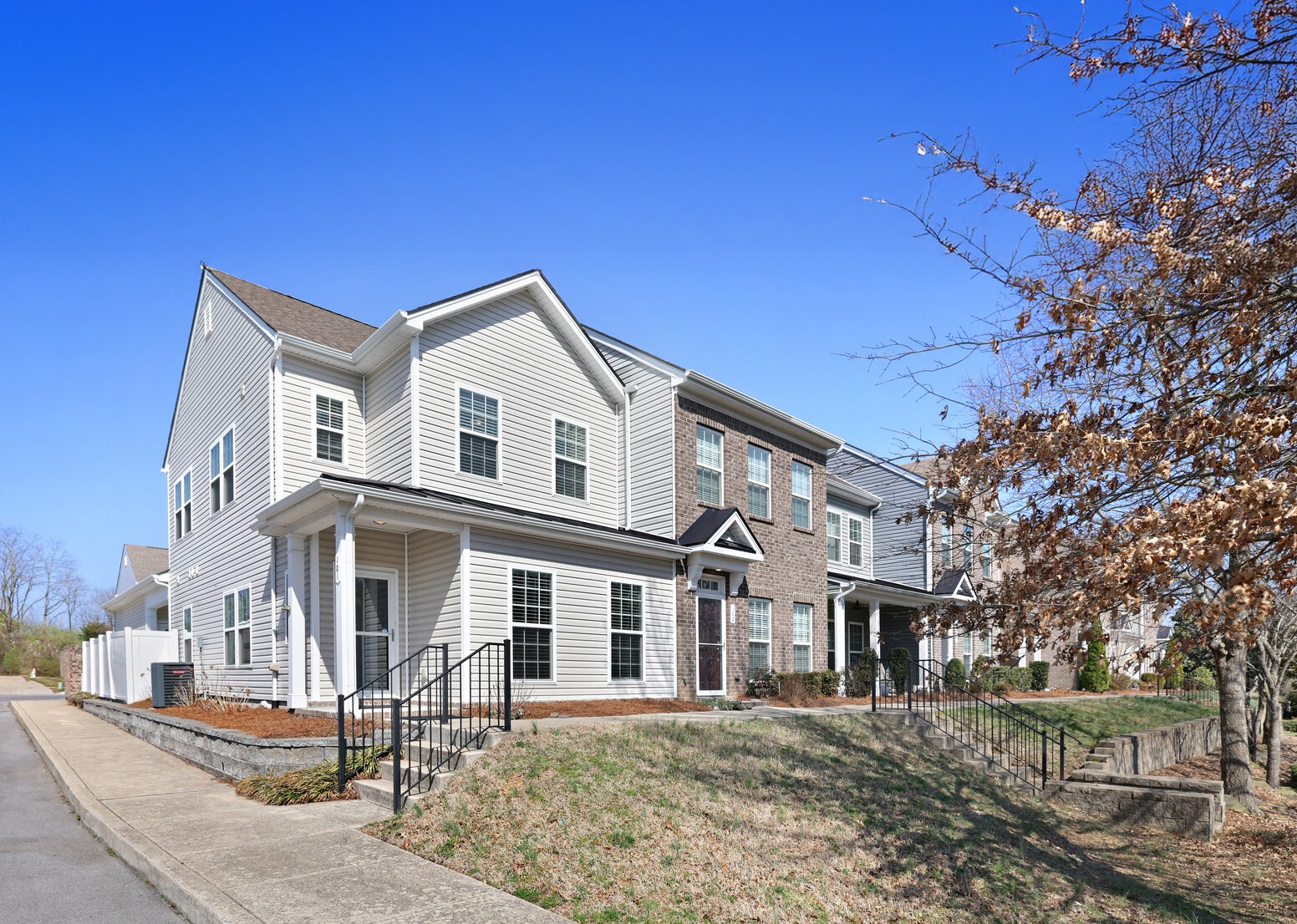 4316 Summercrest Blvd Property Photo 1