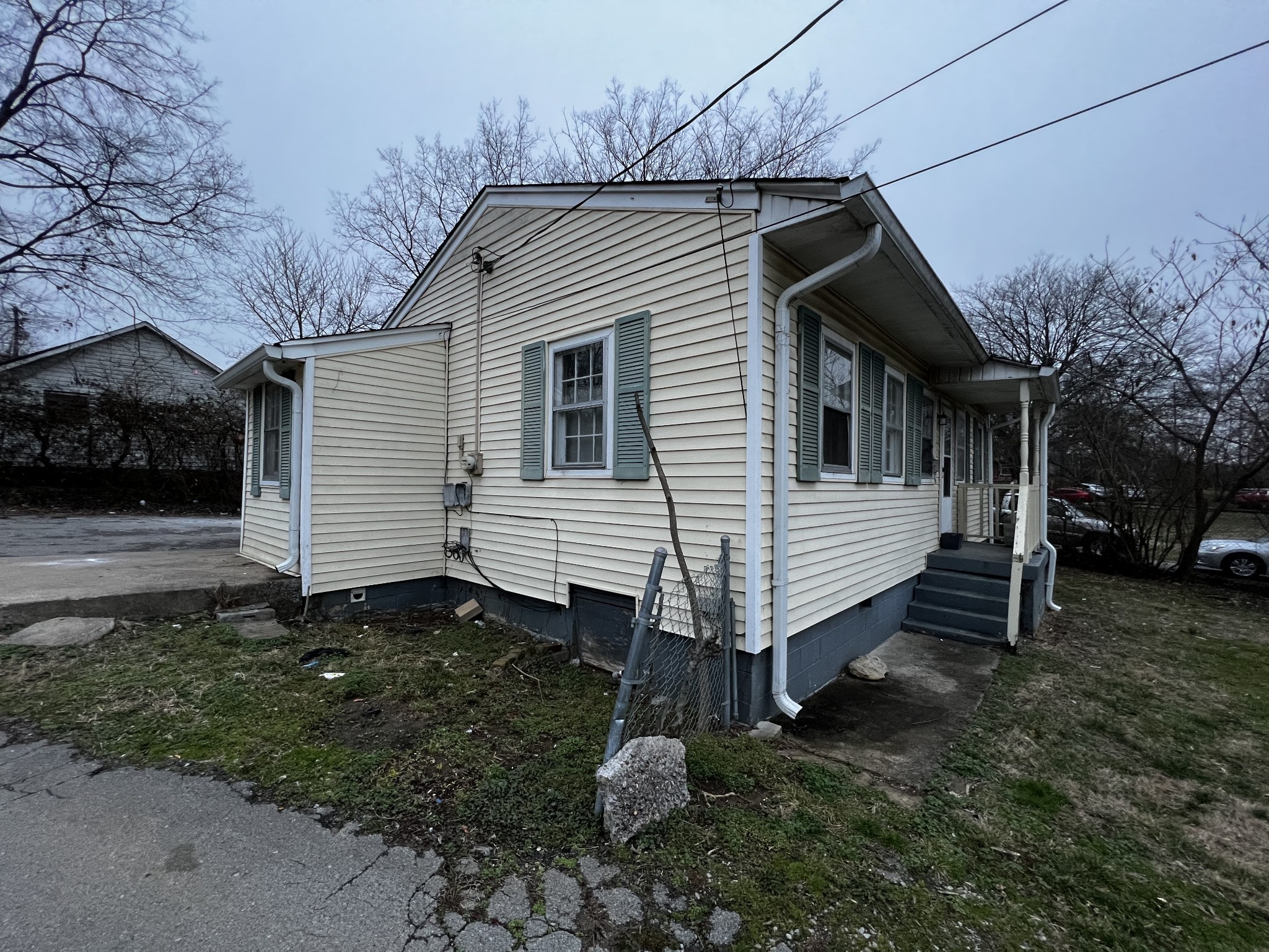 220 Myatt Dr Property Photo 2