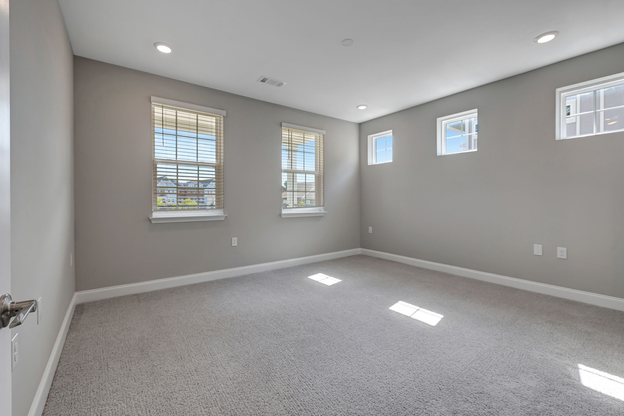 4000 Shadow Green Dr Property Photo 11