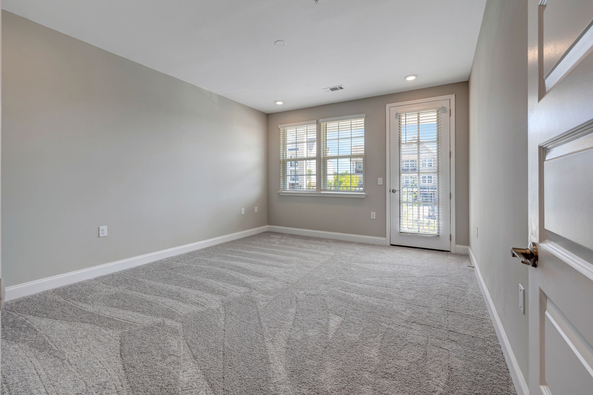 4000 Shadow Green Dr Property Photo 15
