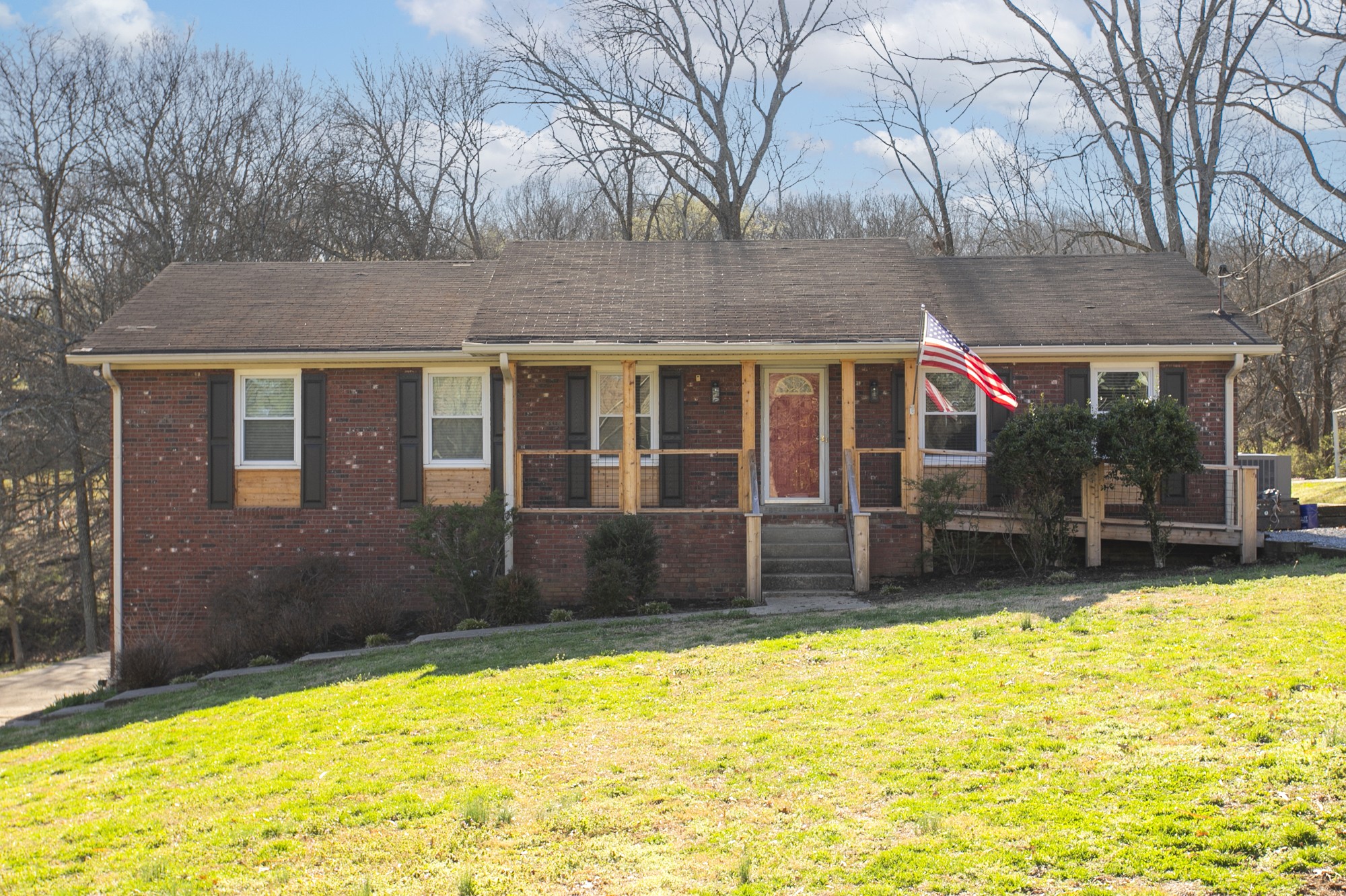 508 Mathes Ct Property Photo 1