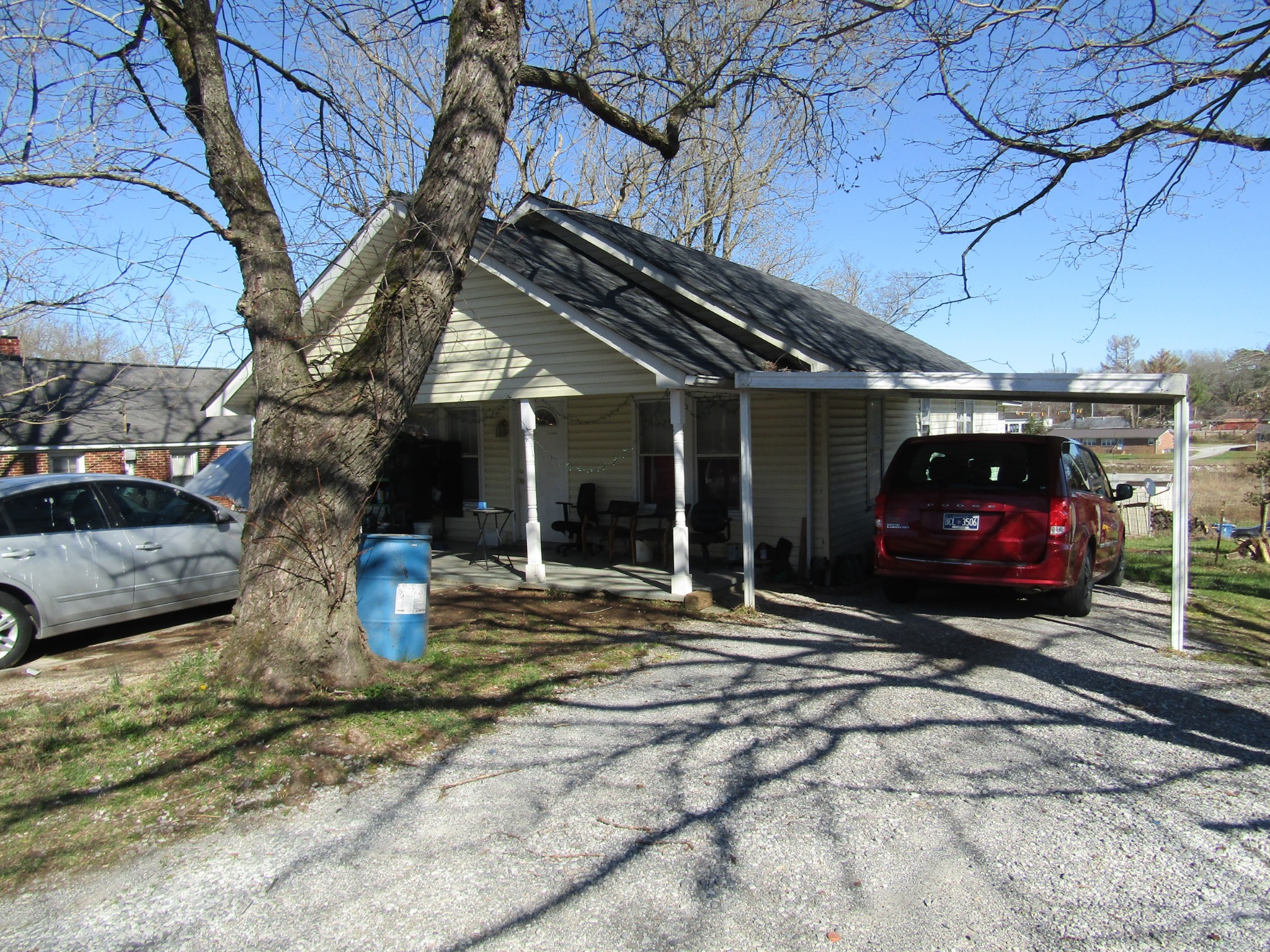 803 Mill St Property Photo