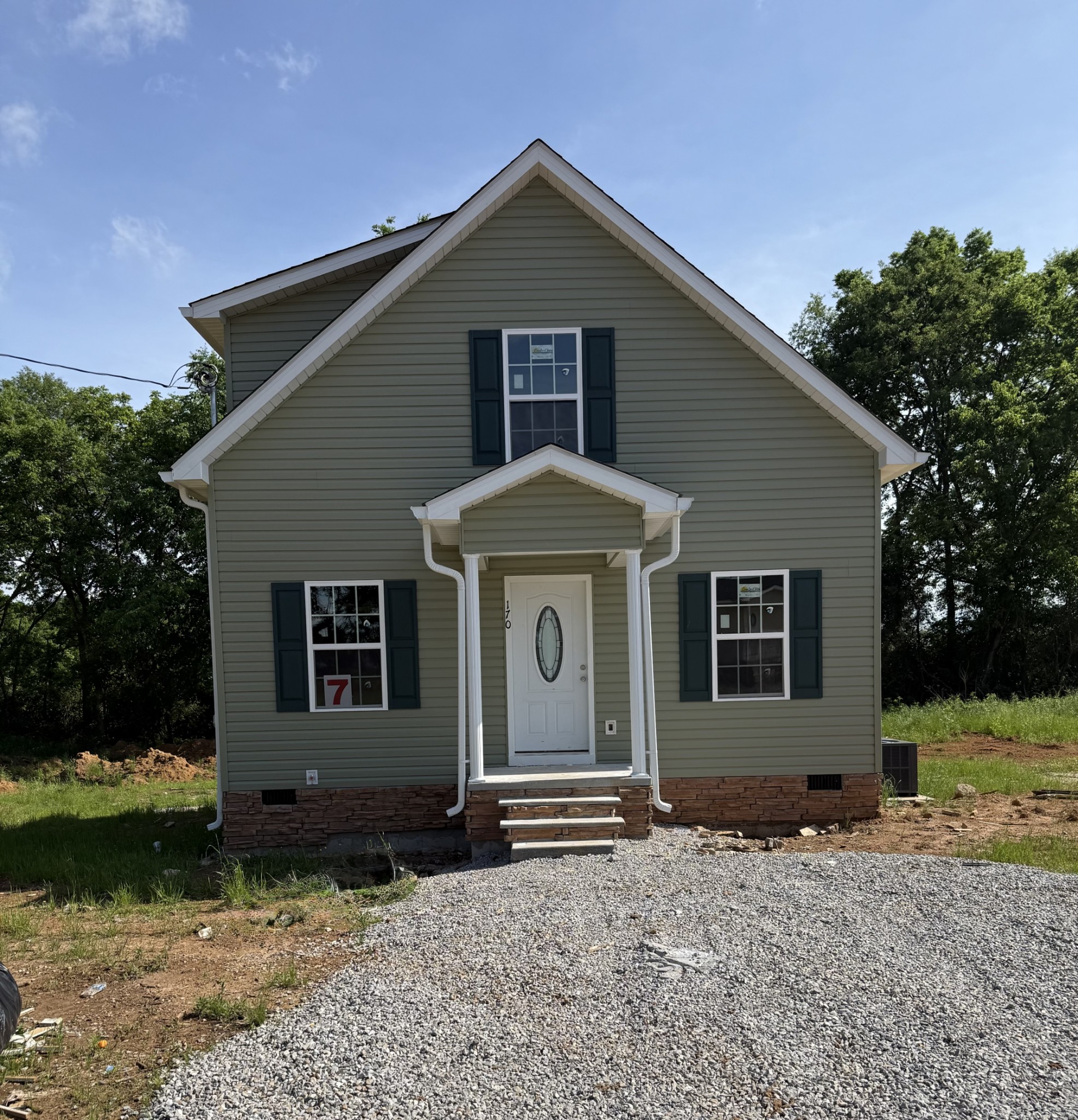 170 Hesselly Rd Property Photo 1