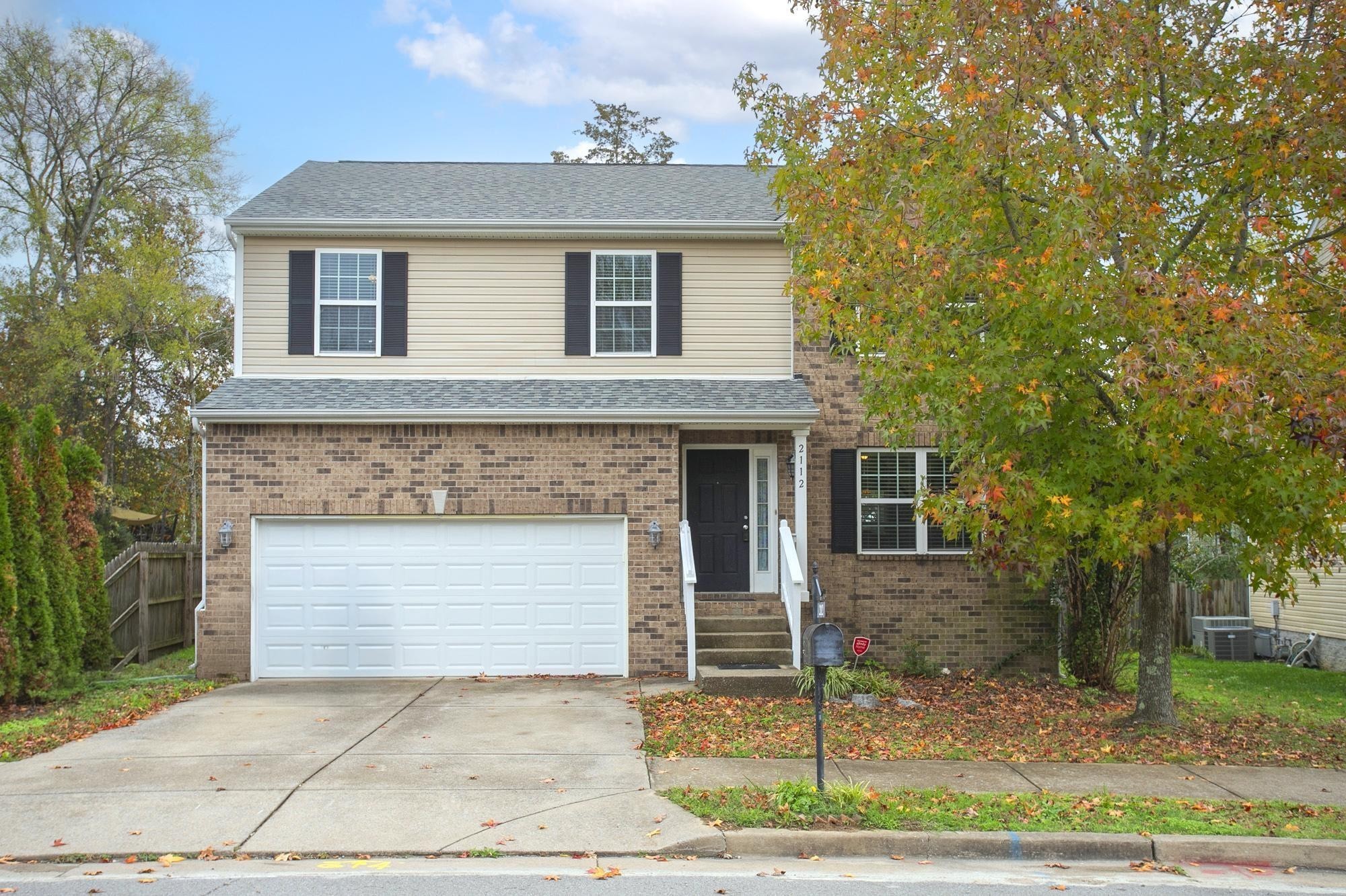 2112 Pine Glen Ct Property Photo