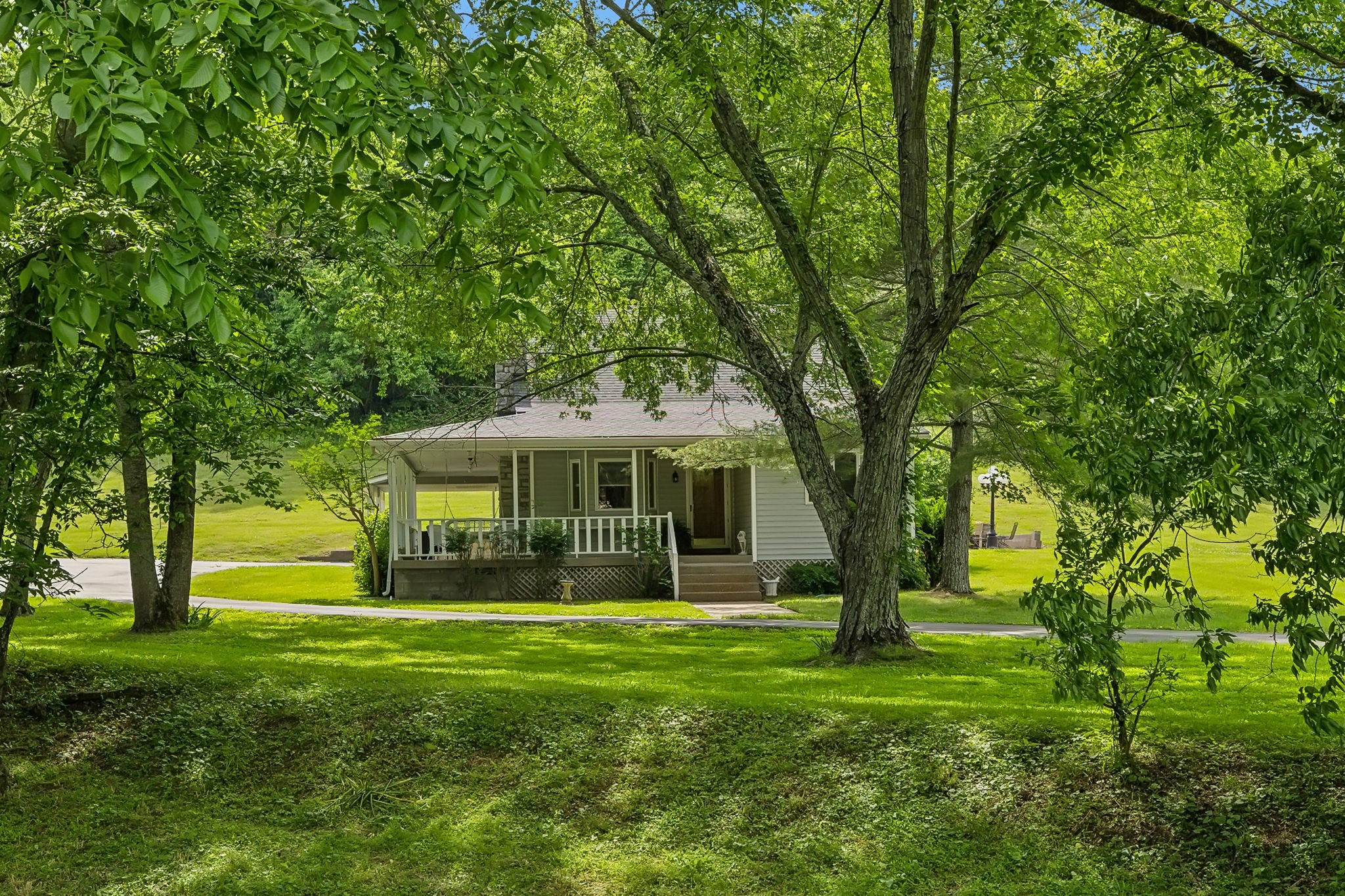 750 Vernon Rd Property Photo 2