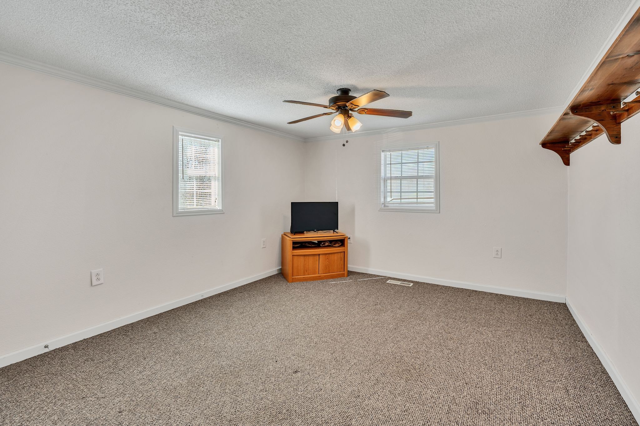 619 Revilo Rd Property Photo 10