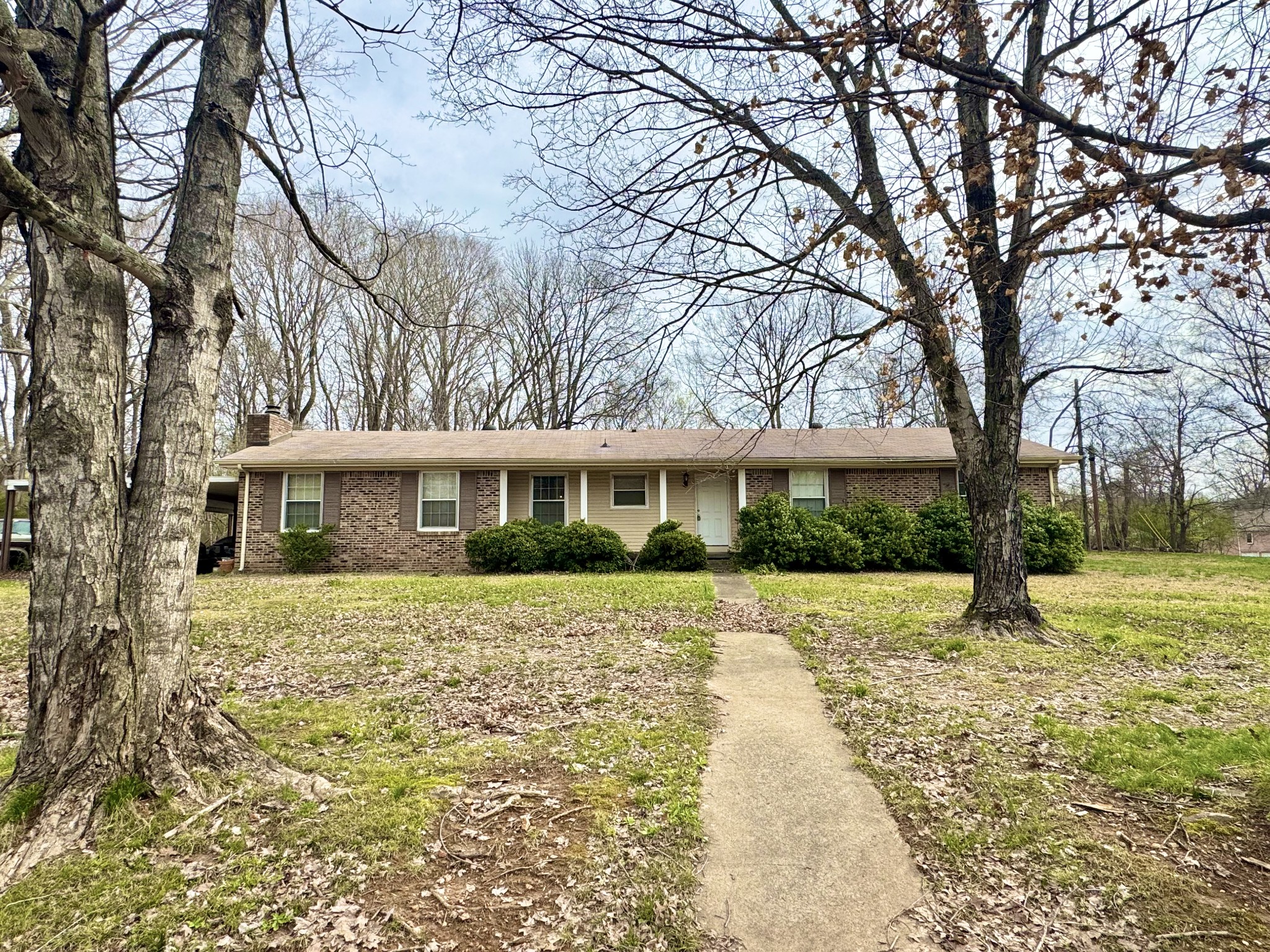 345 Lockert Pl Property Photo 1