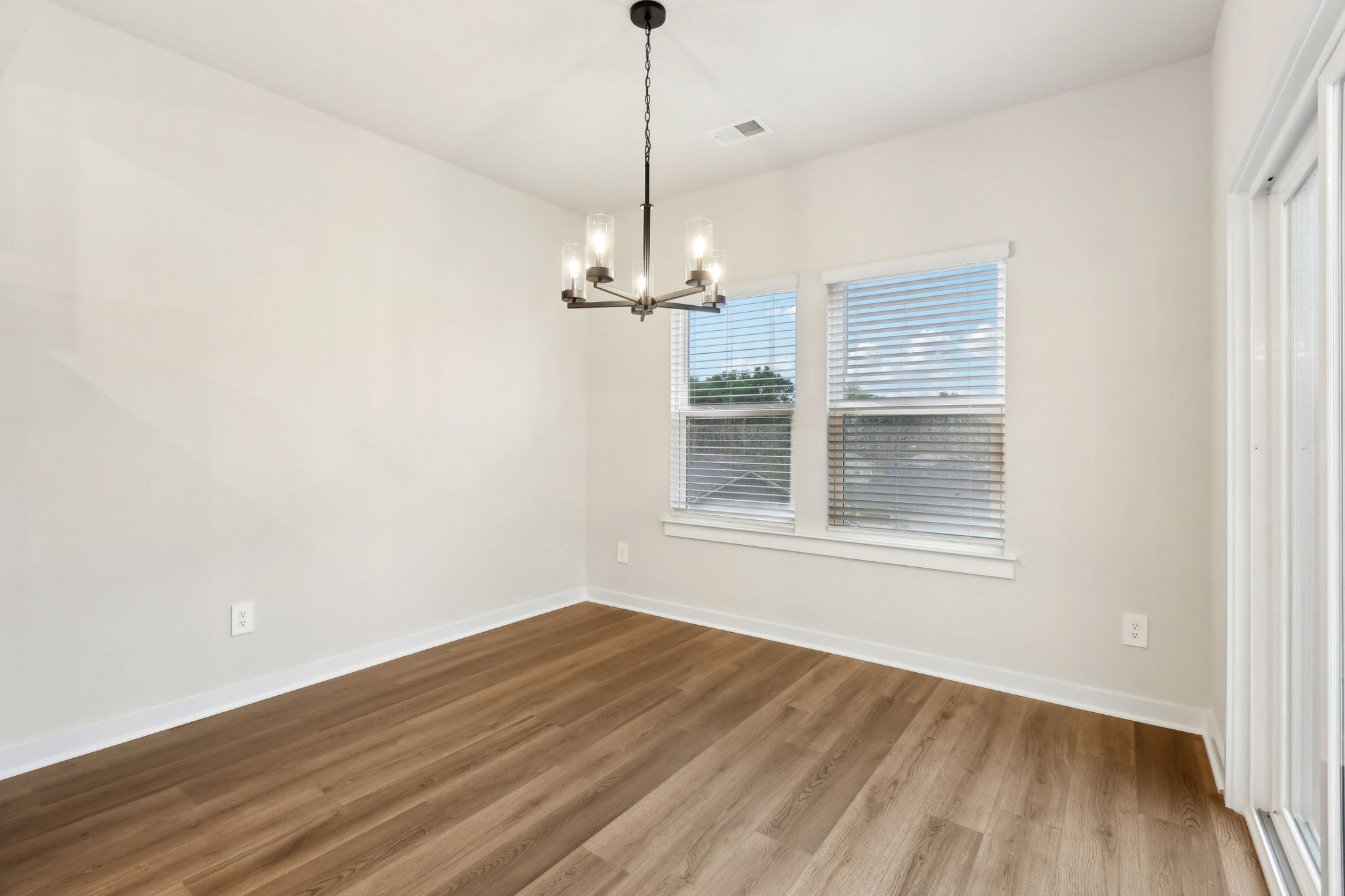4228 Skyridge Dr Property Photo 18