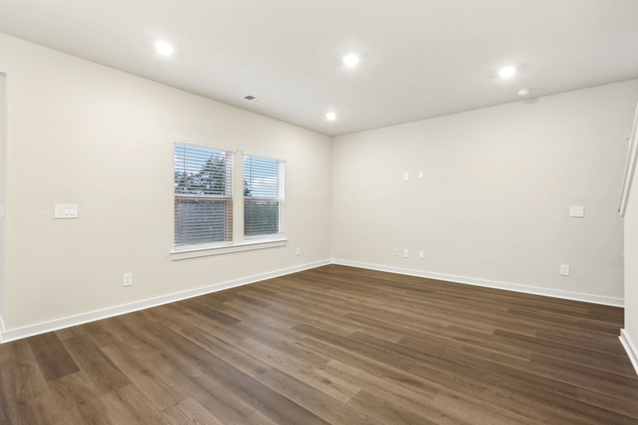 4228 Skyridge Dr Property Photo 21