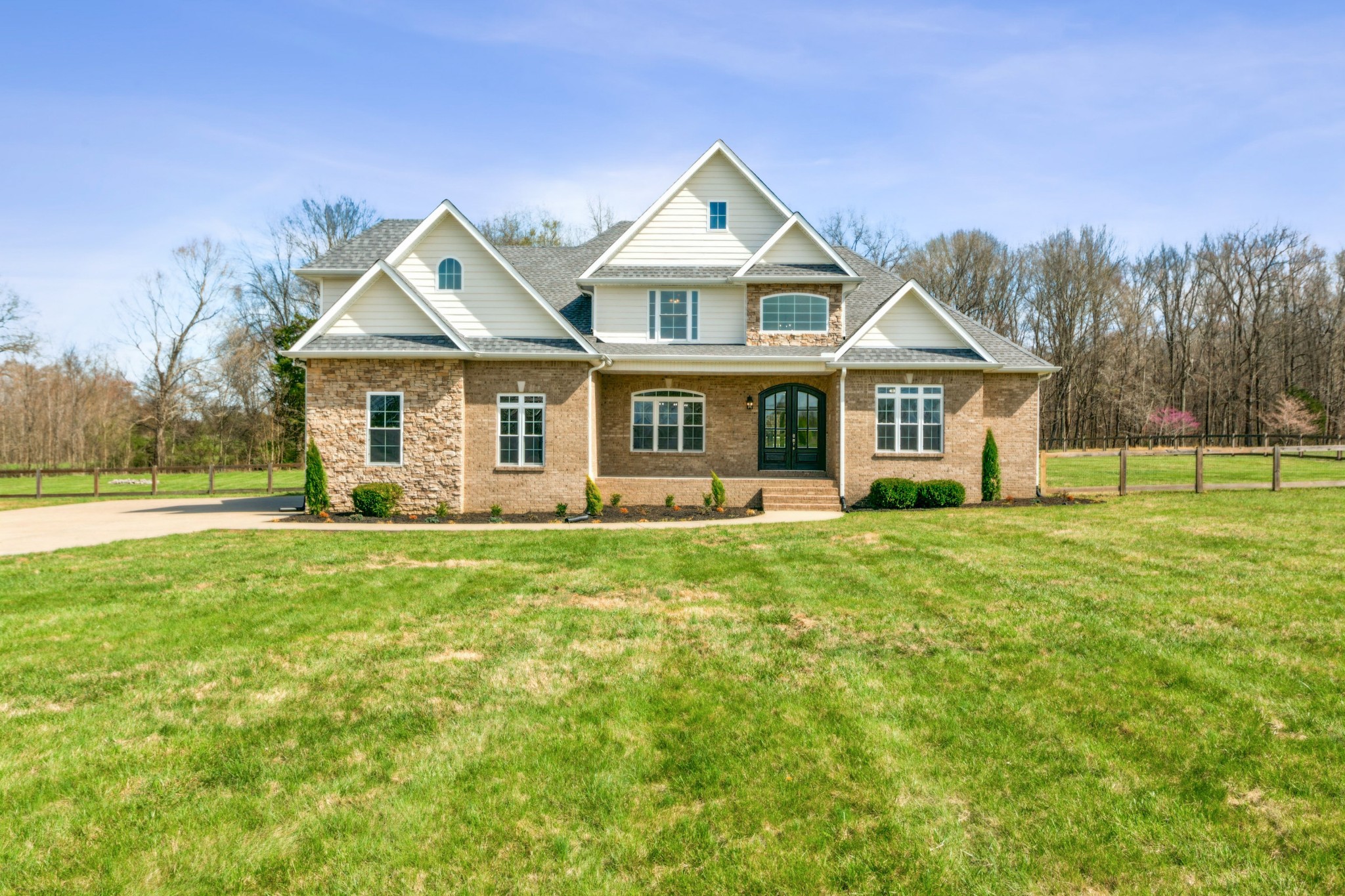 3725 Glen Raven Rd Property Photo