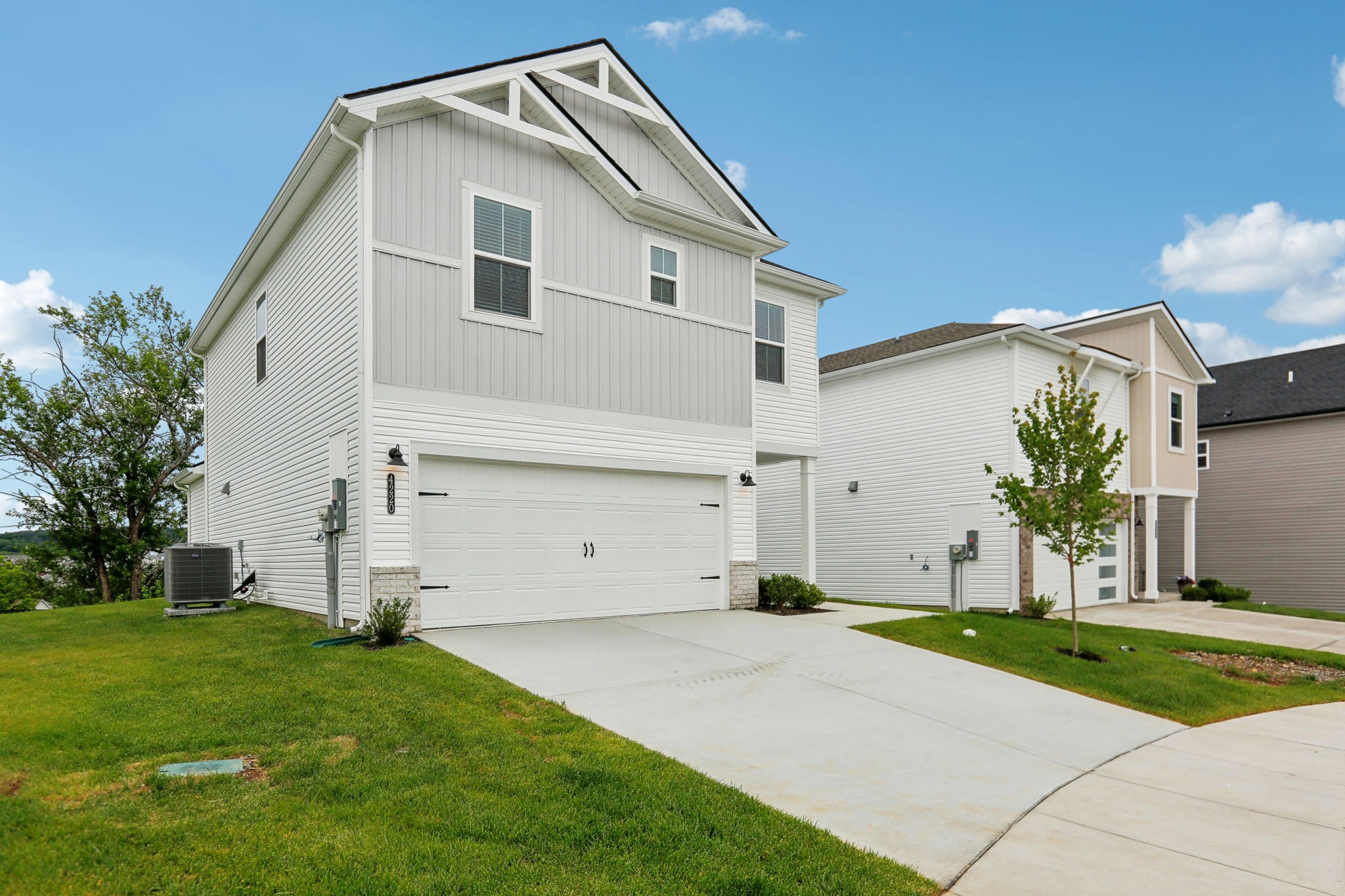 4220 Skyridge Dr Property Photo 2
