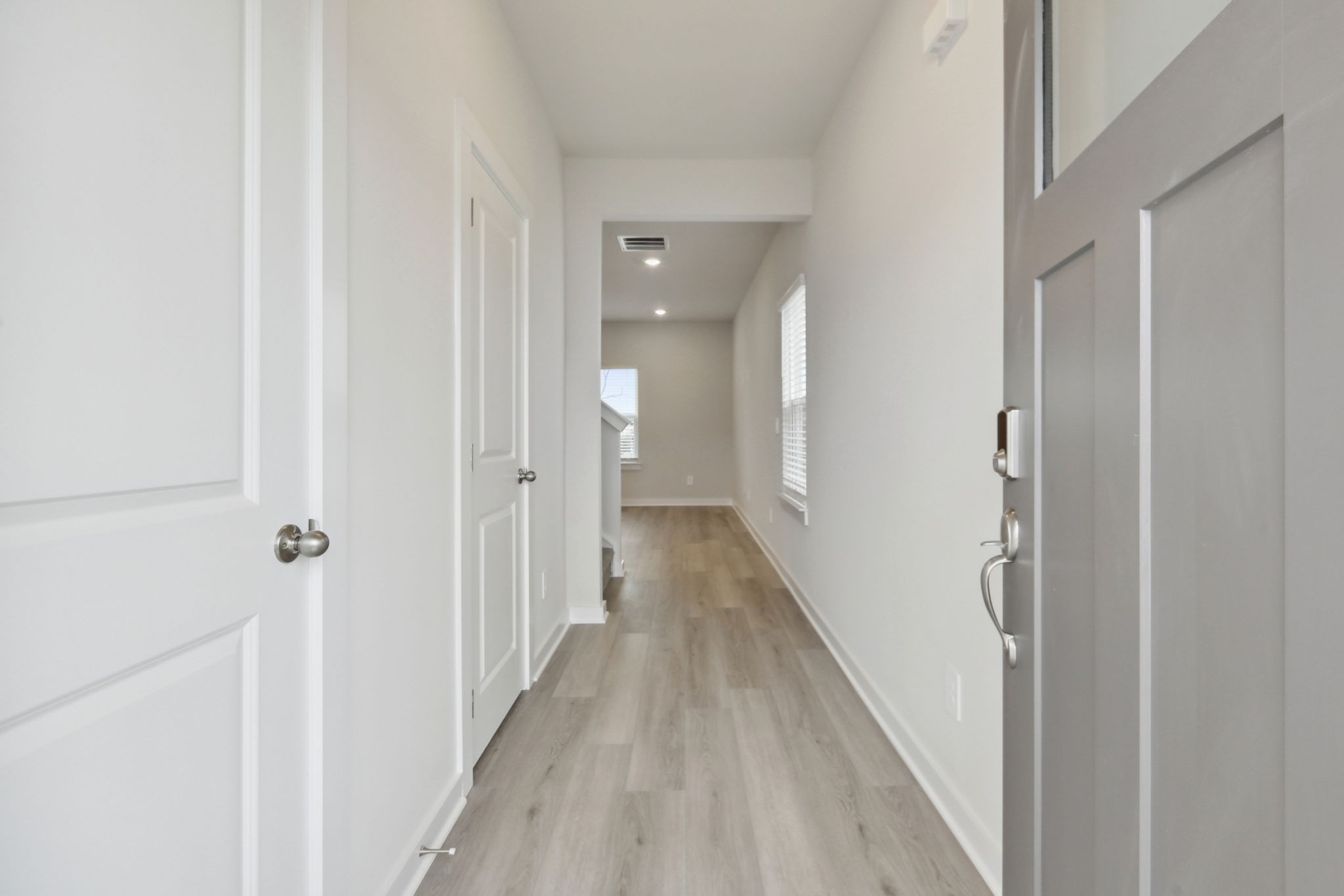 4220 Skyridge Dr Property Photo 4