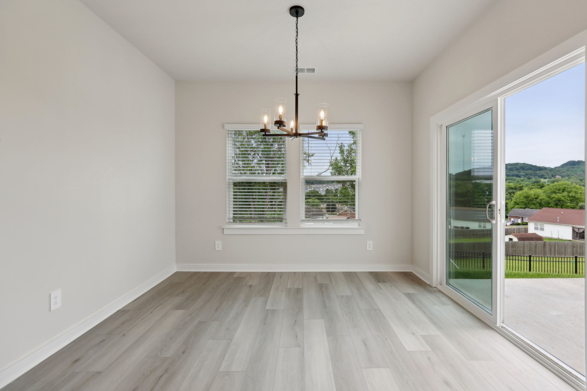 4220 Skyridge Dr Property Photo 12