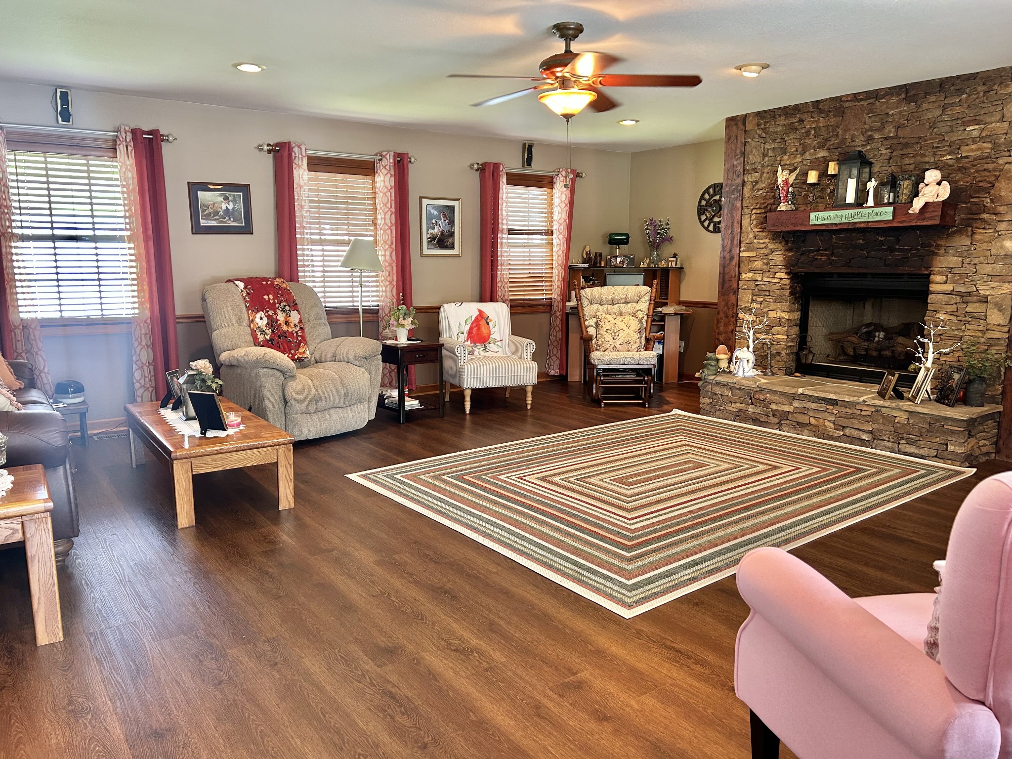 1306 Mcmahan St Property Photo 8