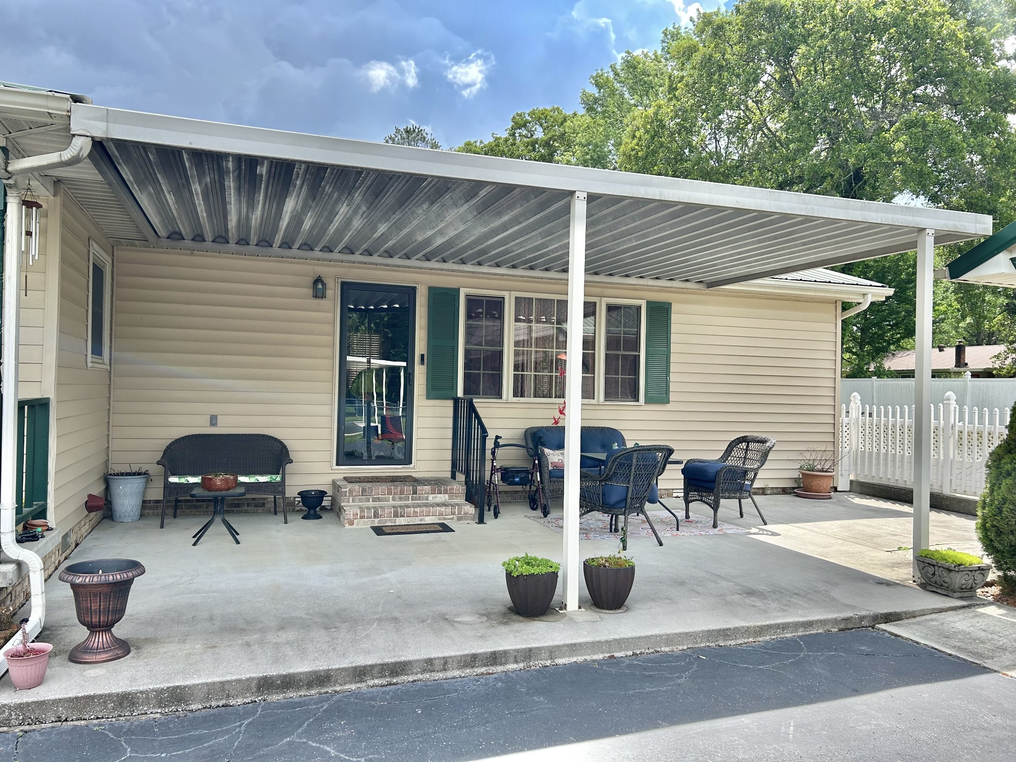 1306 Mcmahan St Property Photo 39