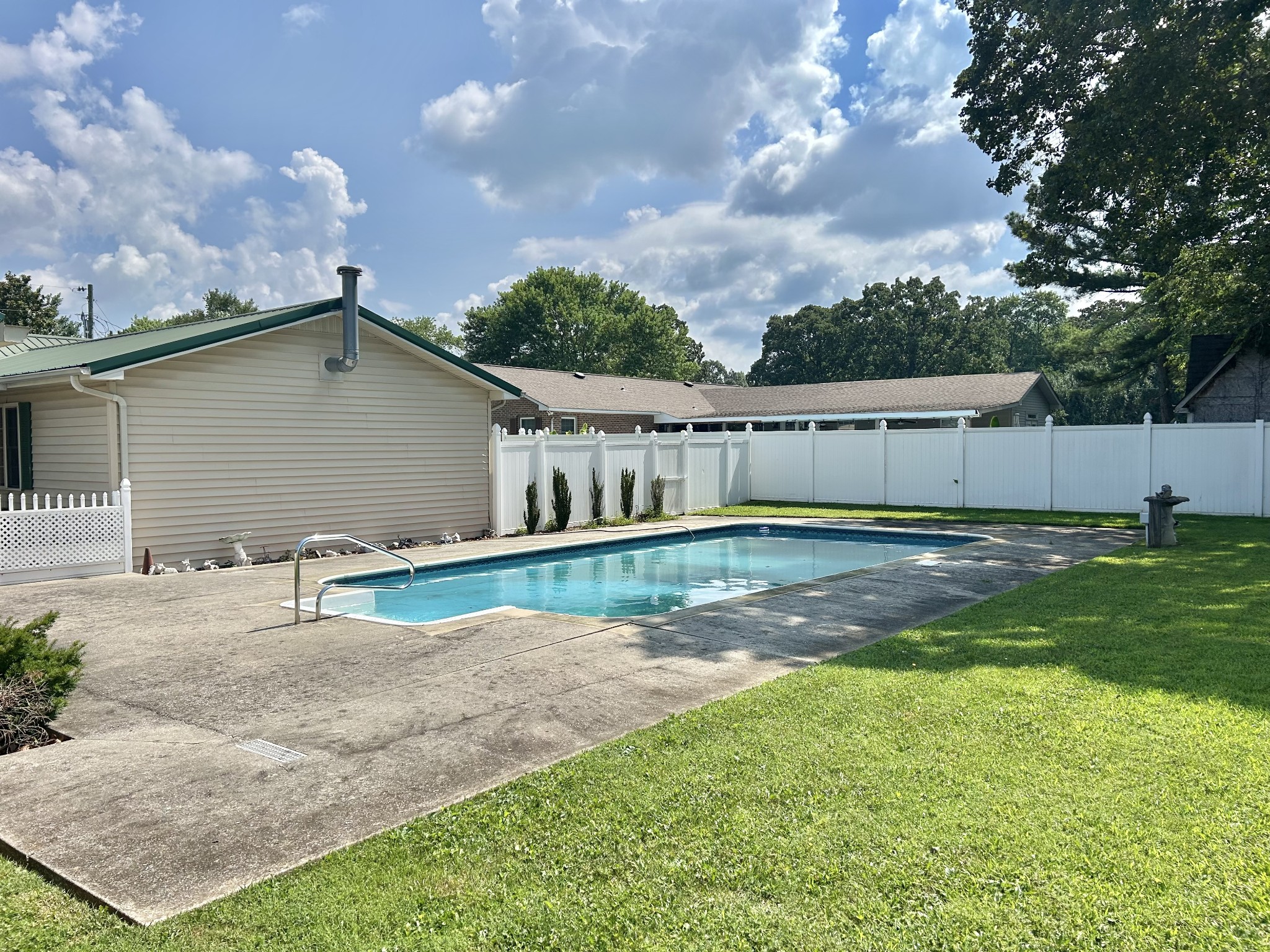 1306 Mcmahan St Property Photo 43