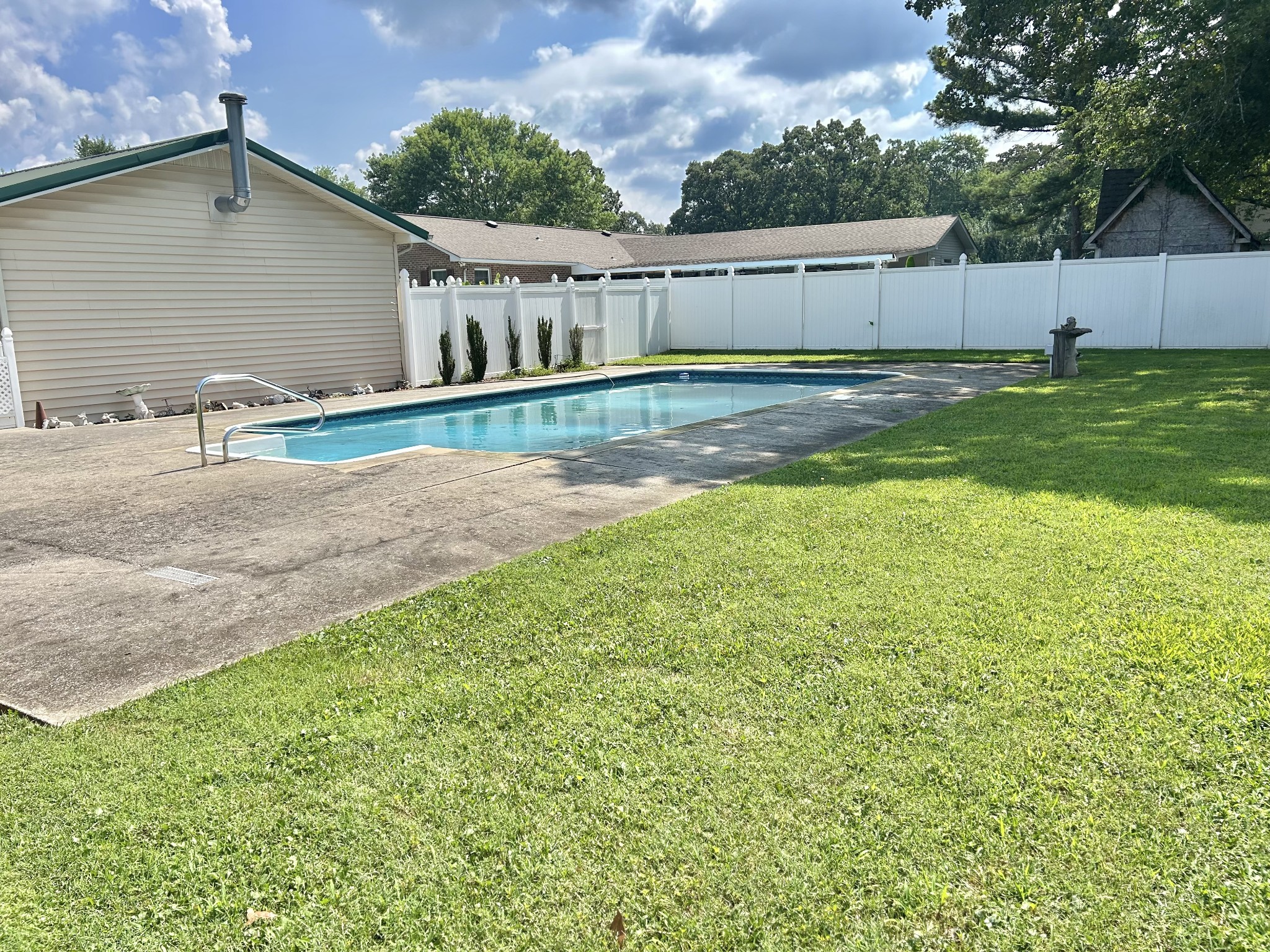 1306 Mcmahan St Property Photo 44