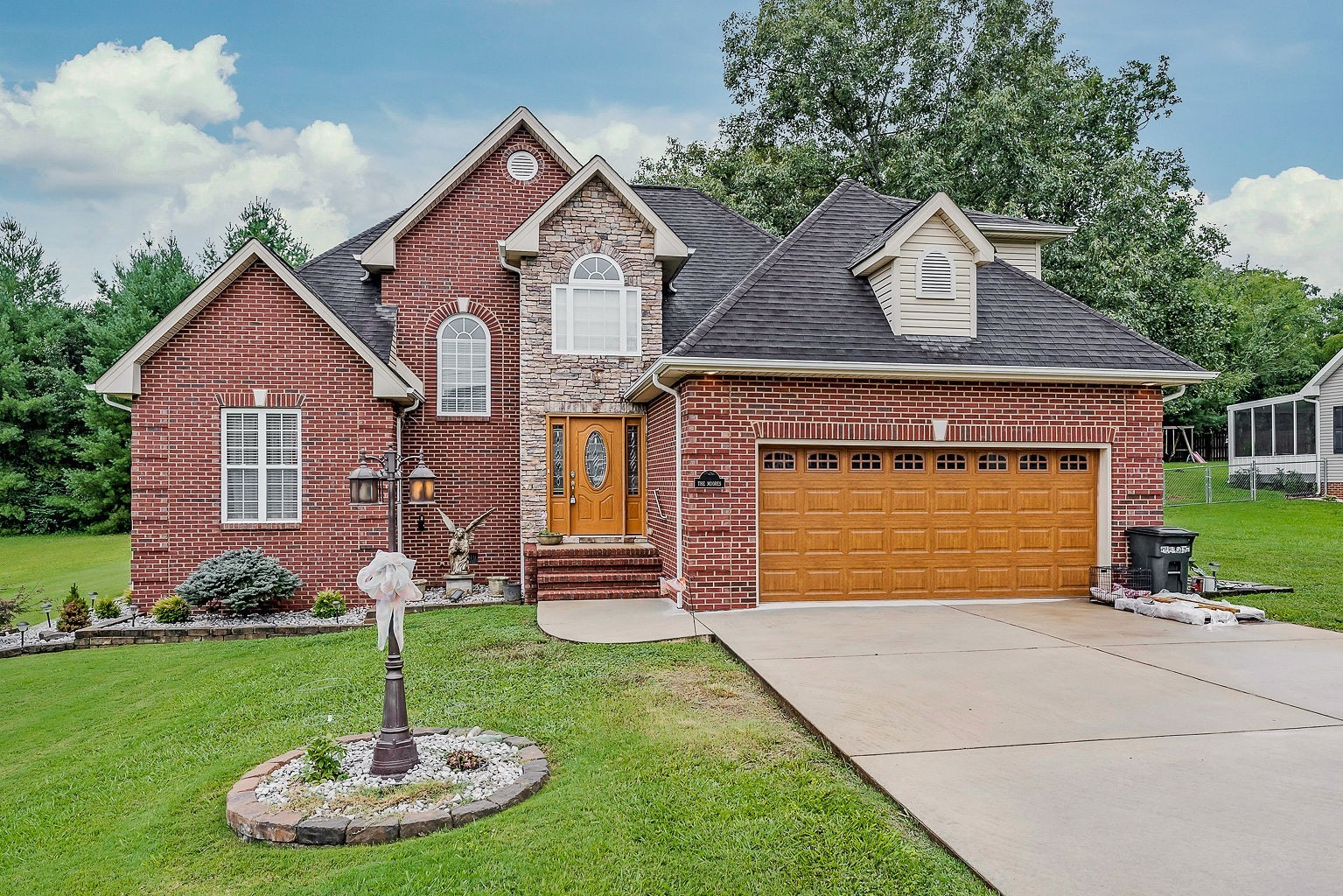 128 Simons Blvd Property Photo 1