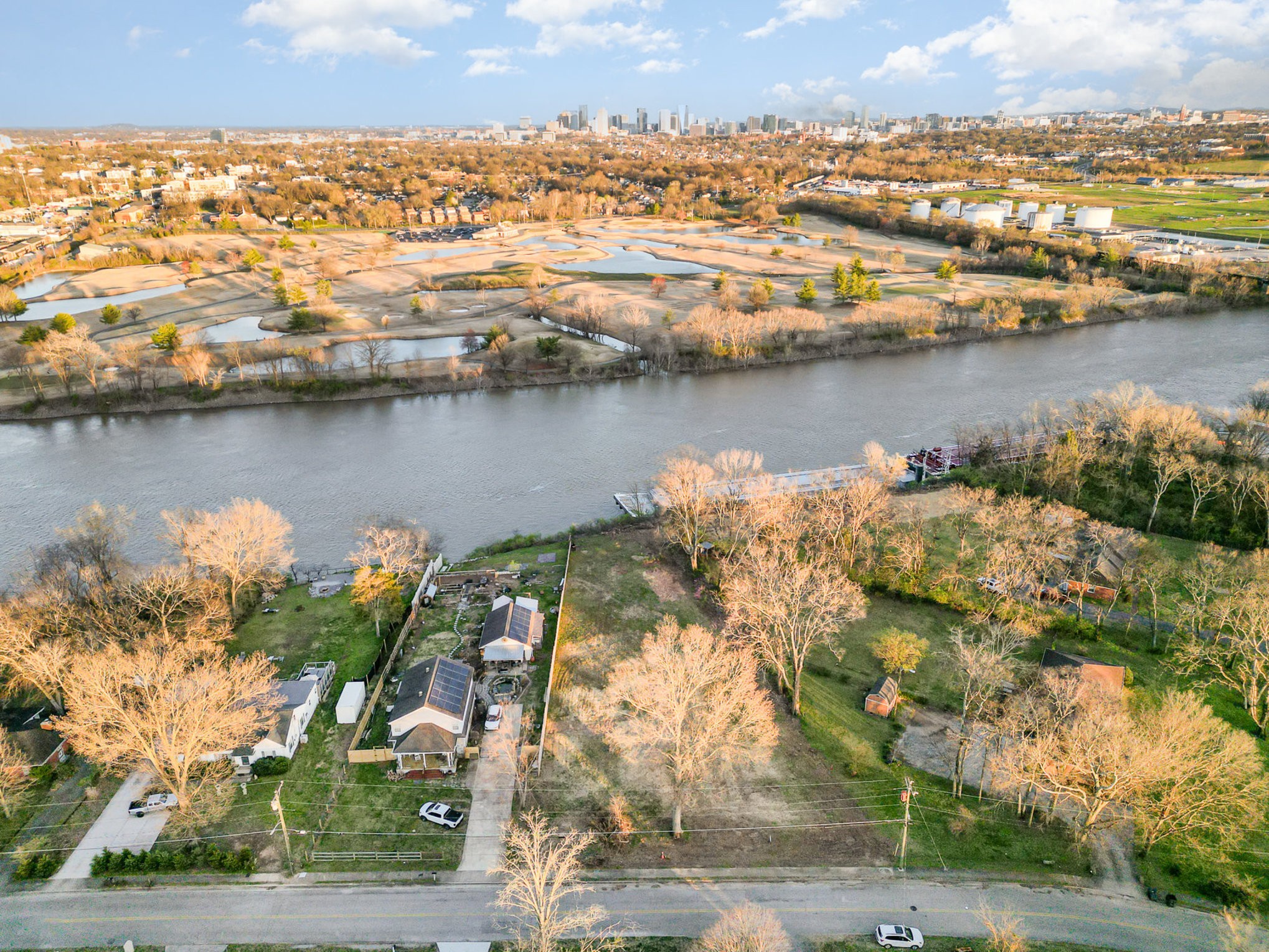 1712 River Dr Property Photo