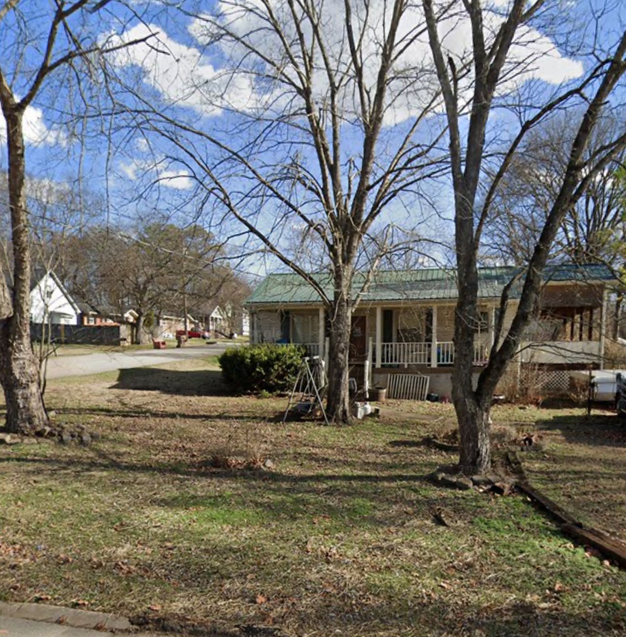 518 Basswood Ave Property Photo 1