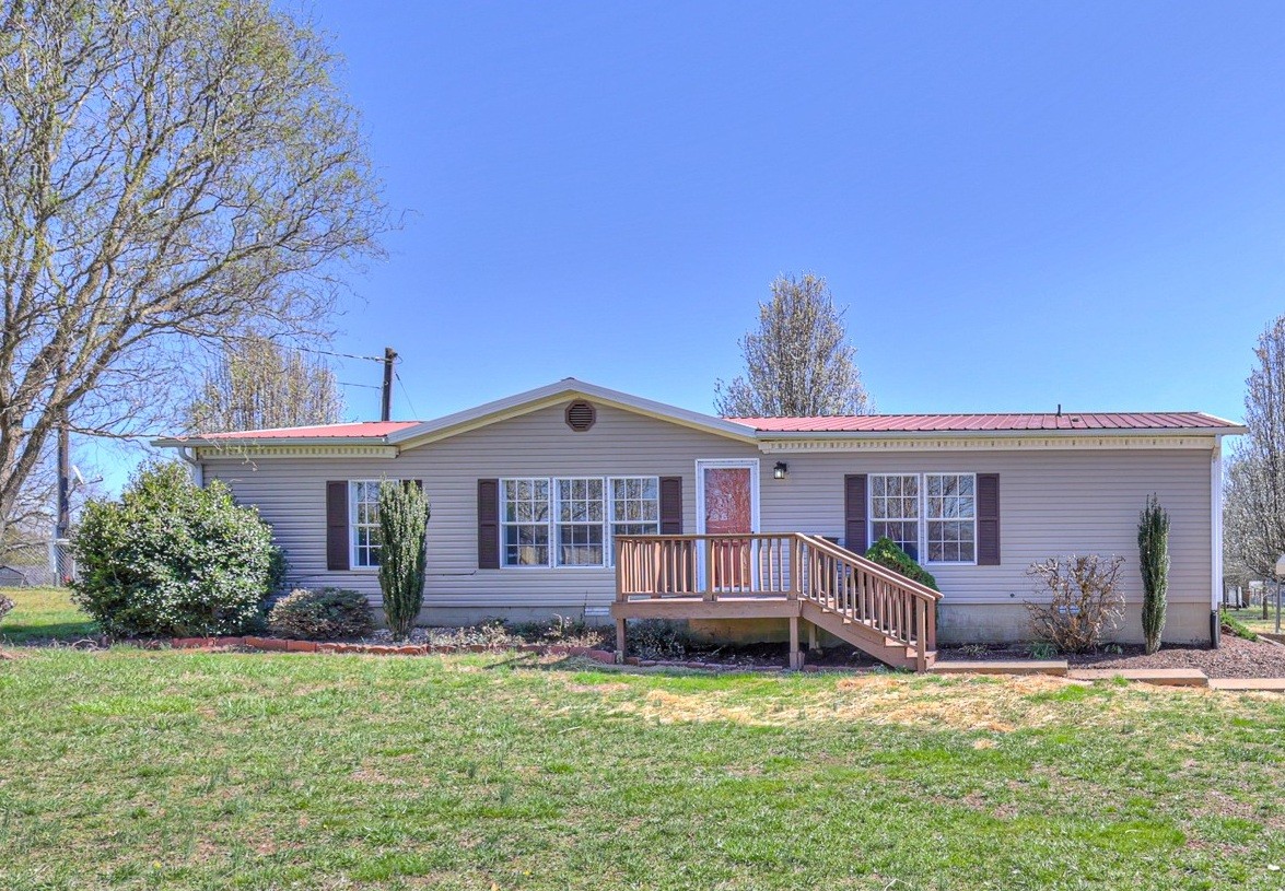 106 Horn Ln Property Photo
