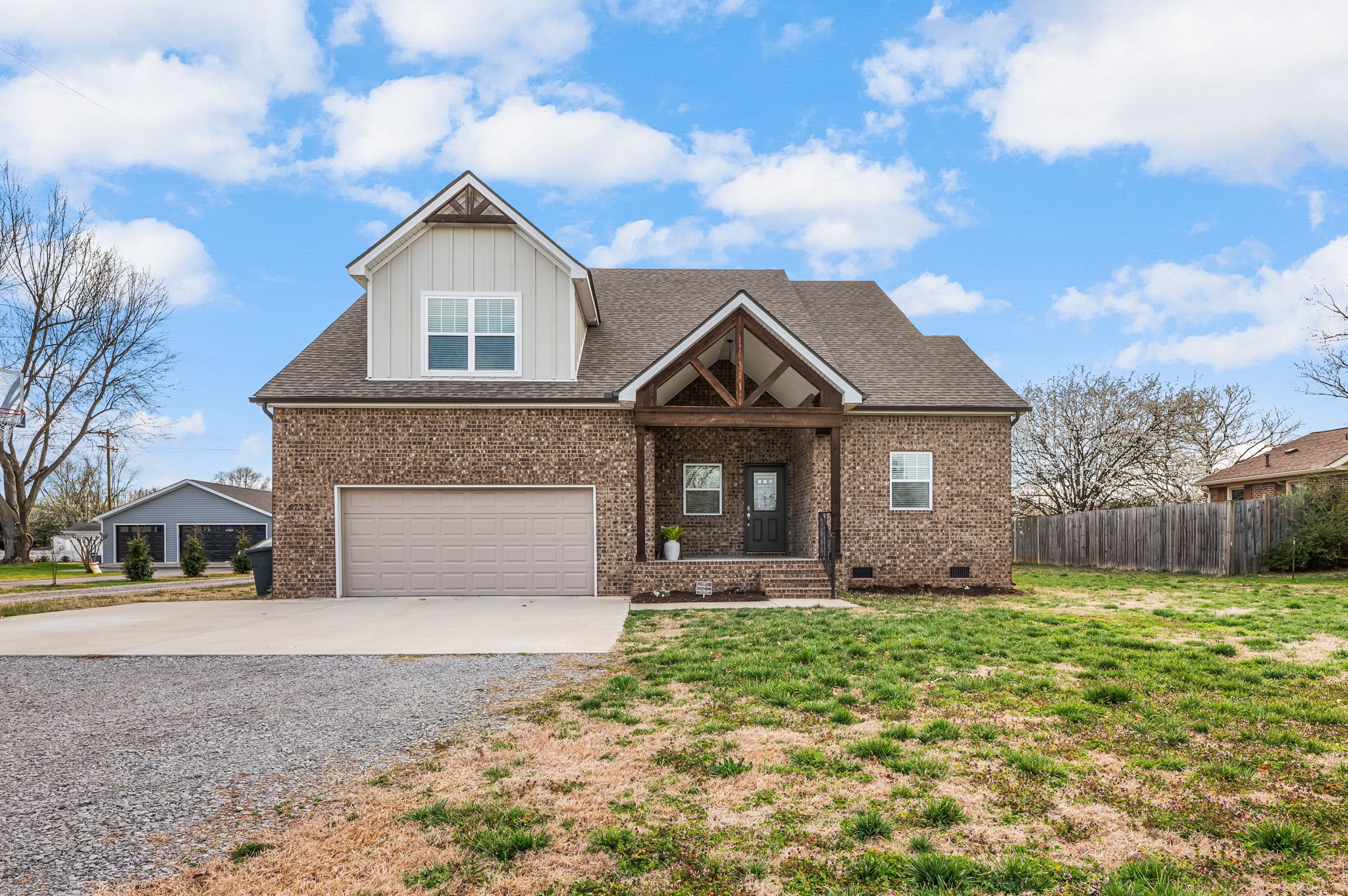 6723 Old Nashville Hwy Property Photo 1