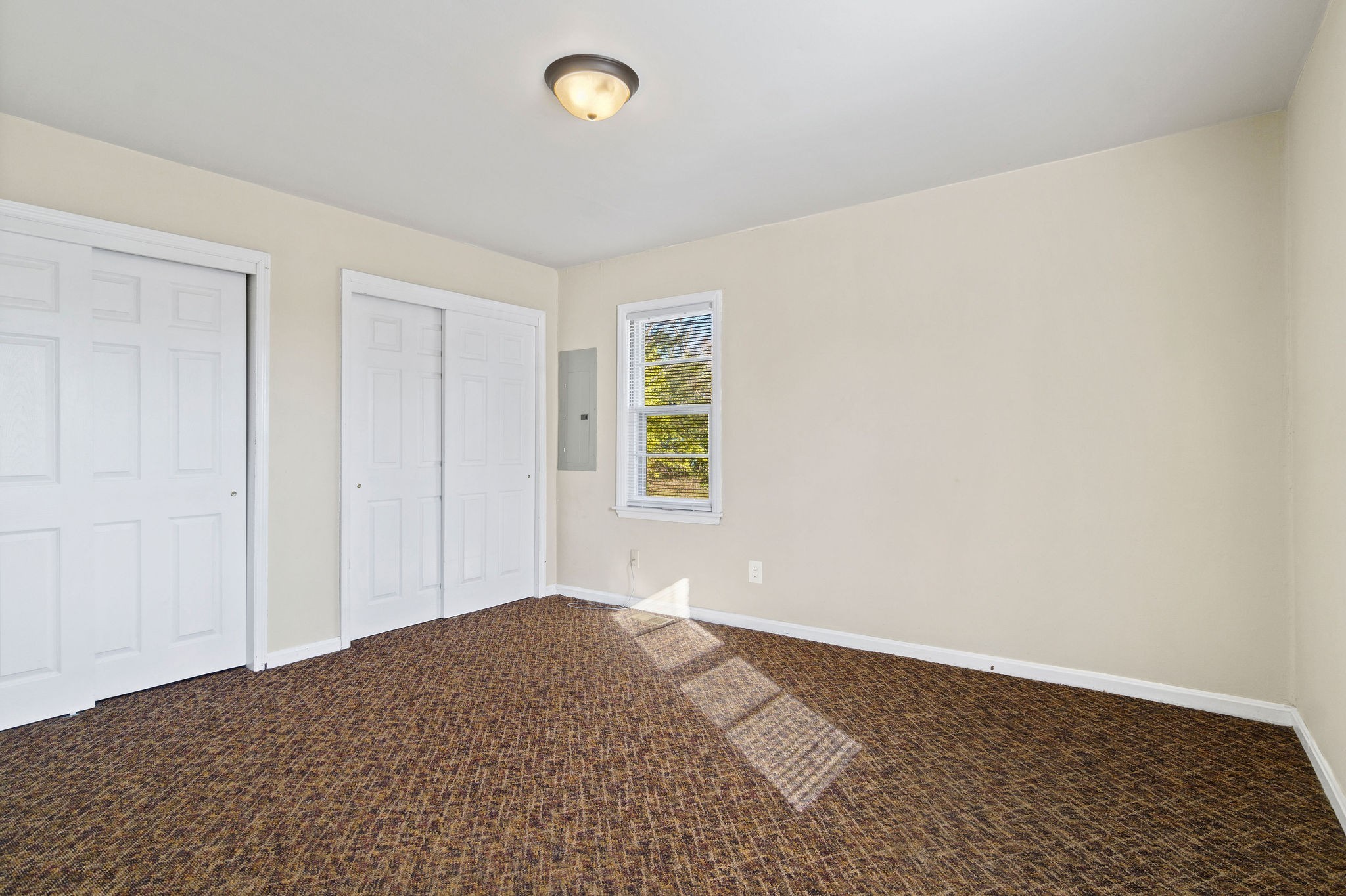 1463 Golf Club Ln Property Photo 11