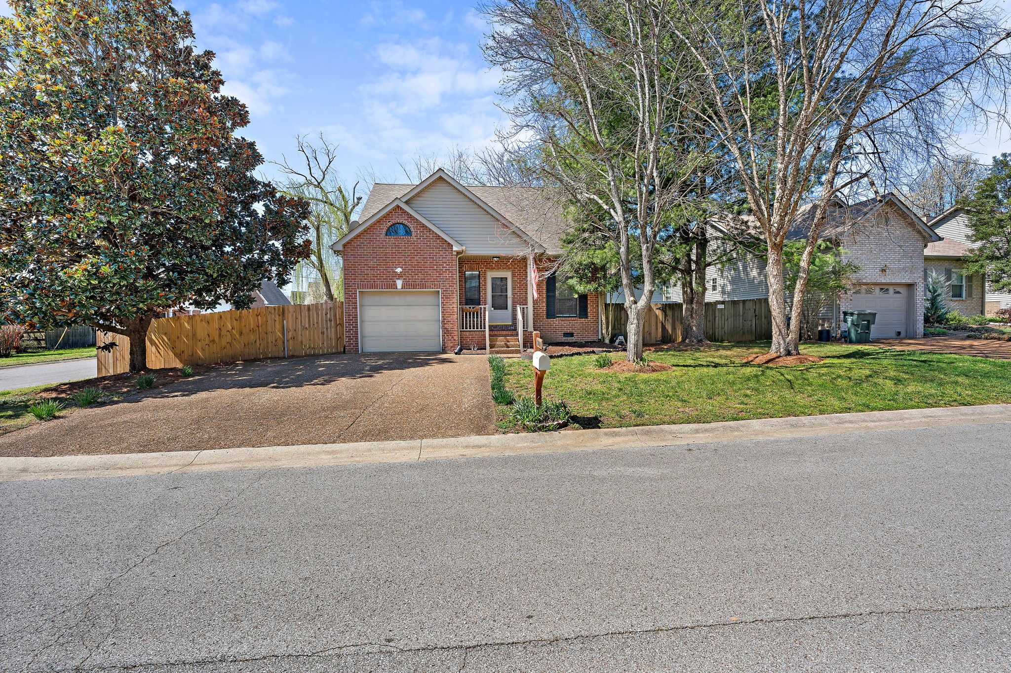 900 Dove Ridge Cir Property Photo 2