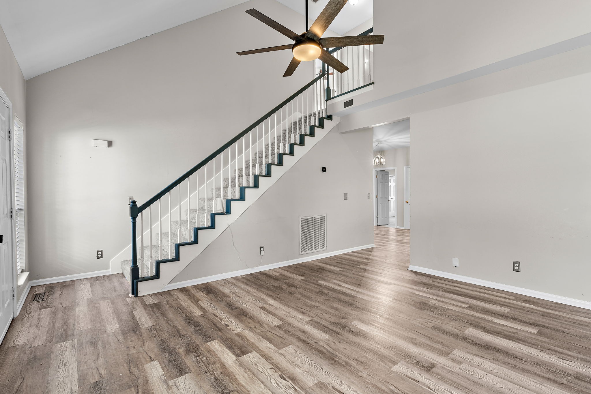 900 Dove Ridge Cir Property Photo 6