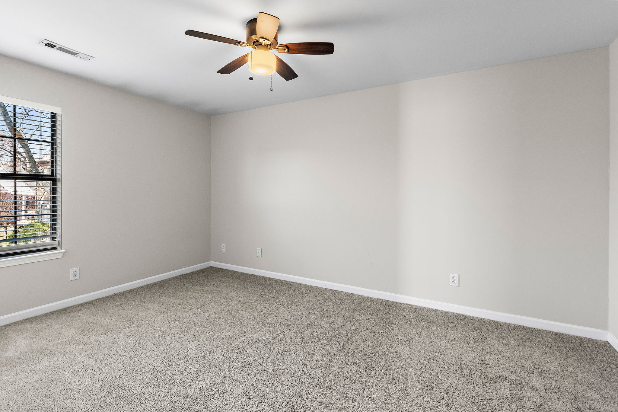 900 Dove Ridge Cir Property Photo 22
