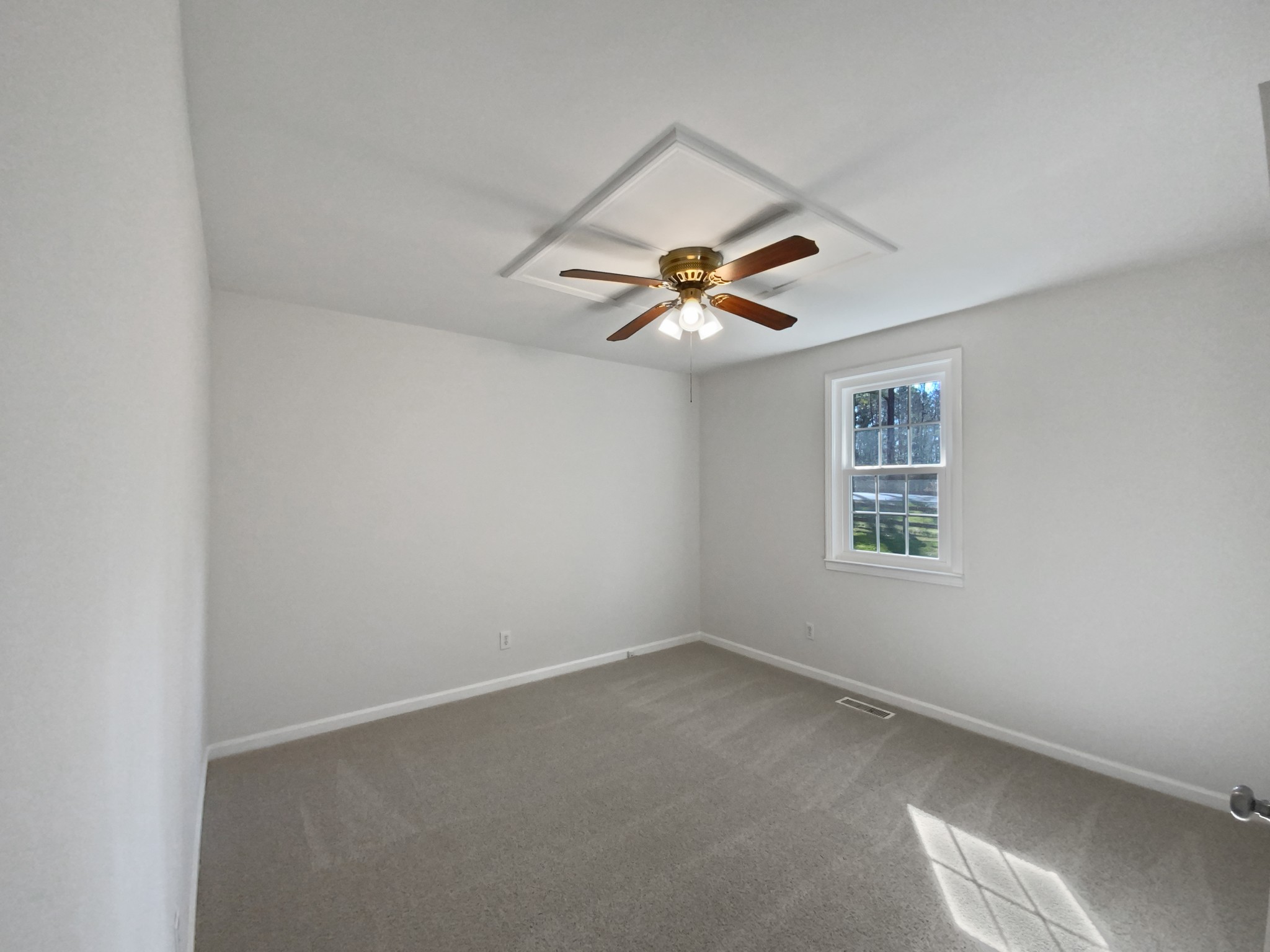 1001 Gill Rd Property Photo 6