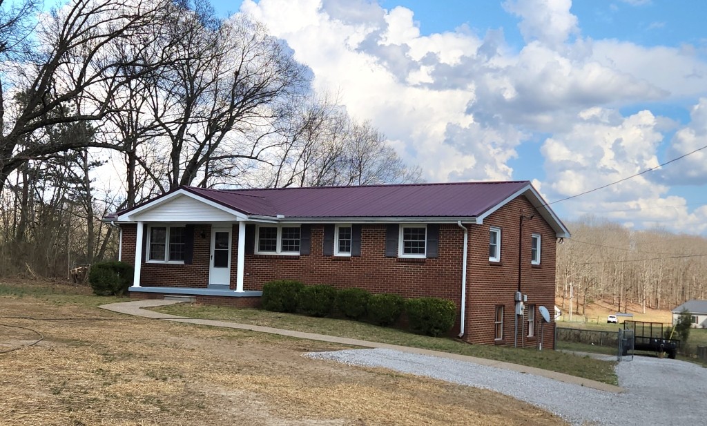 1611 W Grab Creek Rd Property Photo