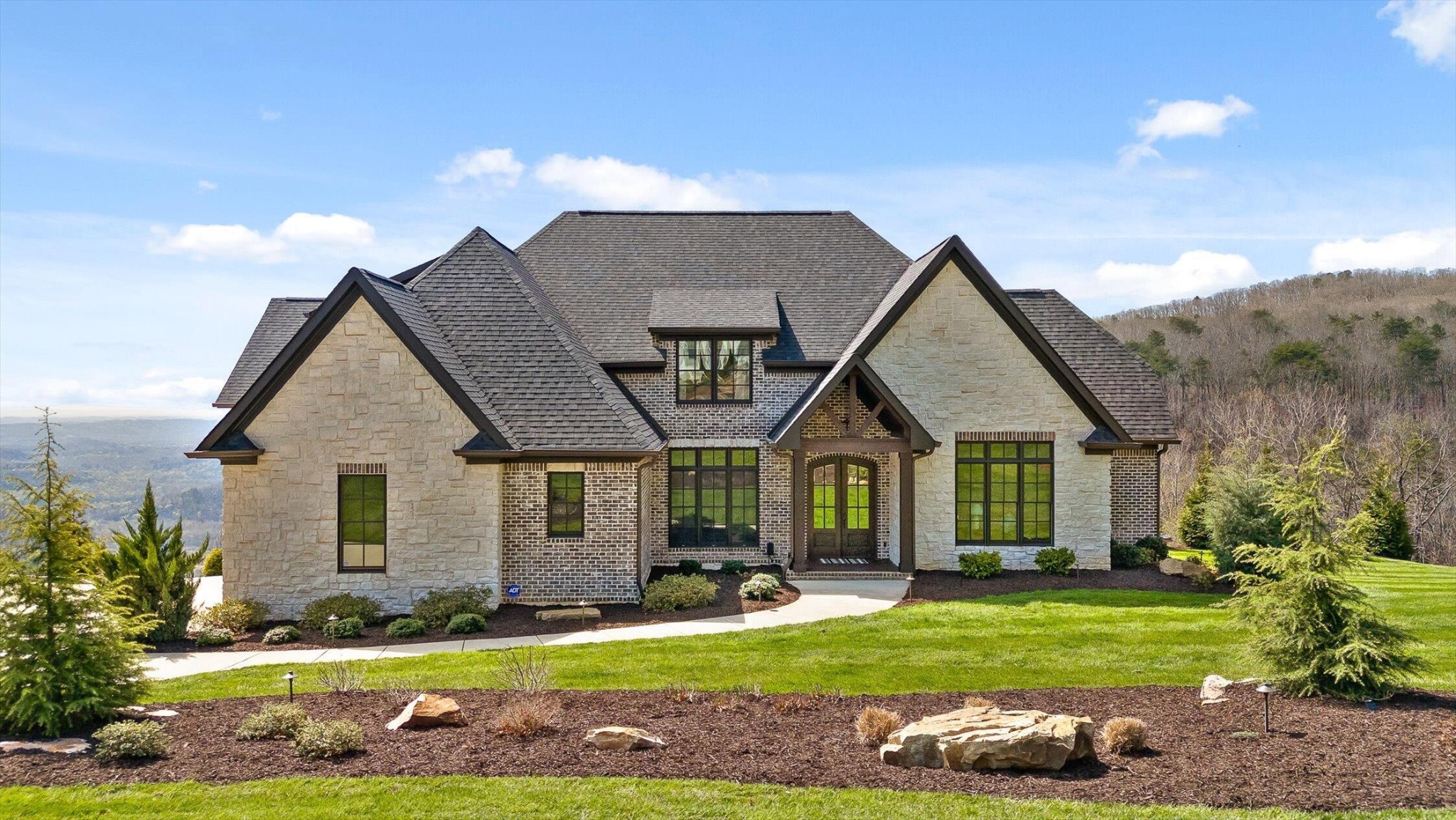 37377 Real Estate Listings Main Image