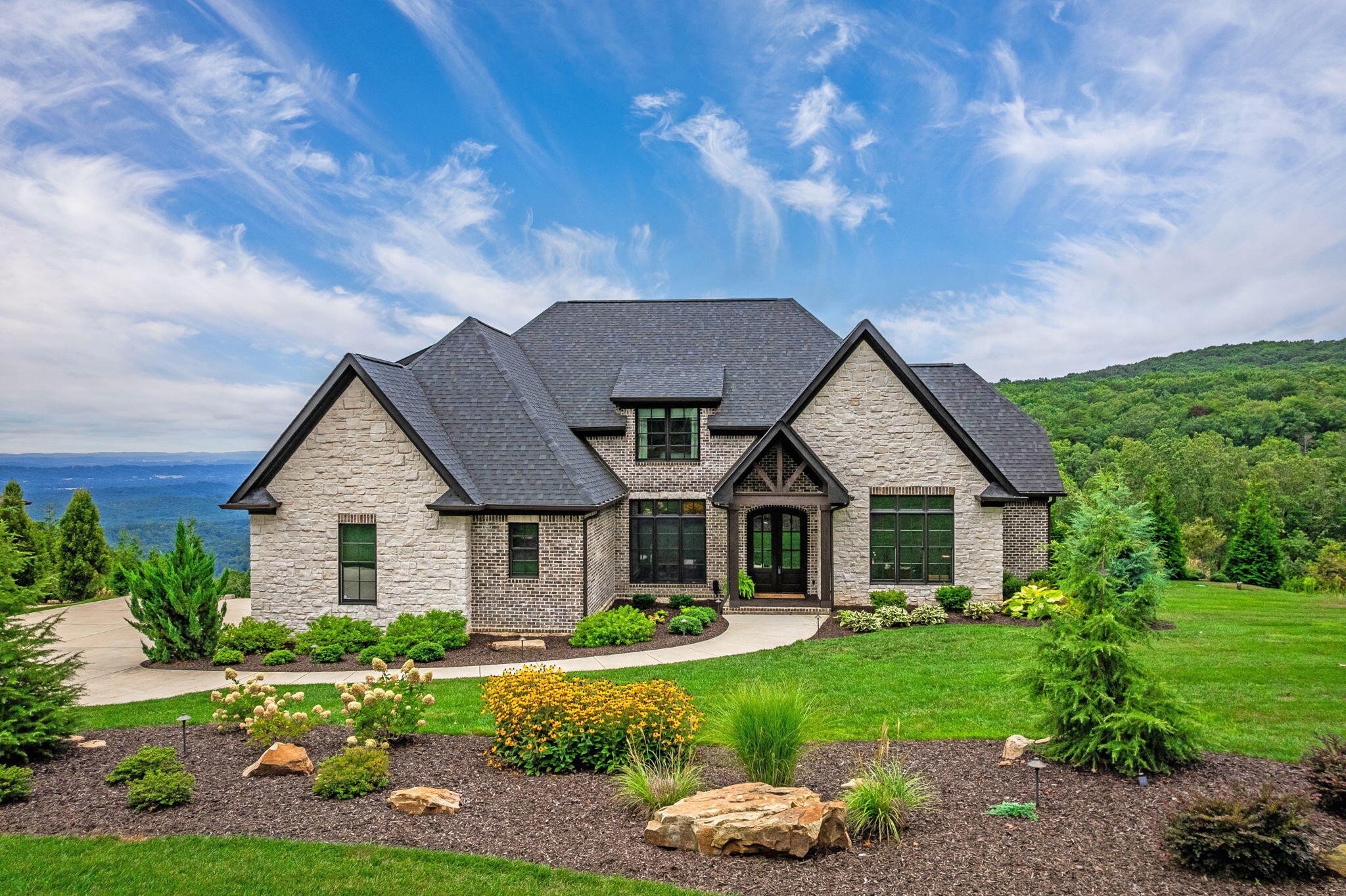 8008 Mountain Laurel Trail Property Photo 1