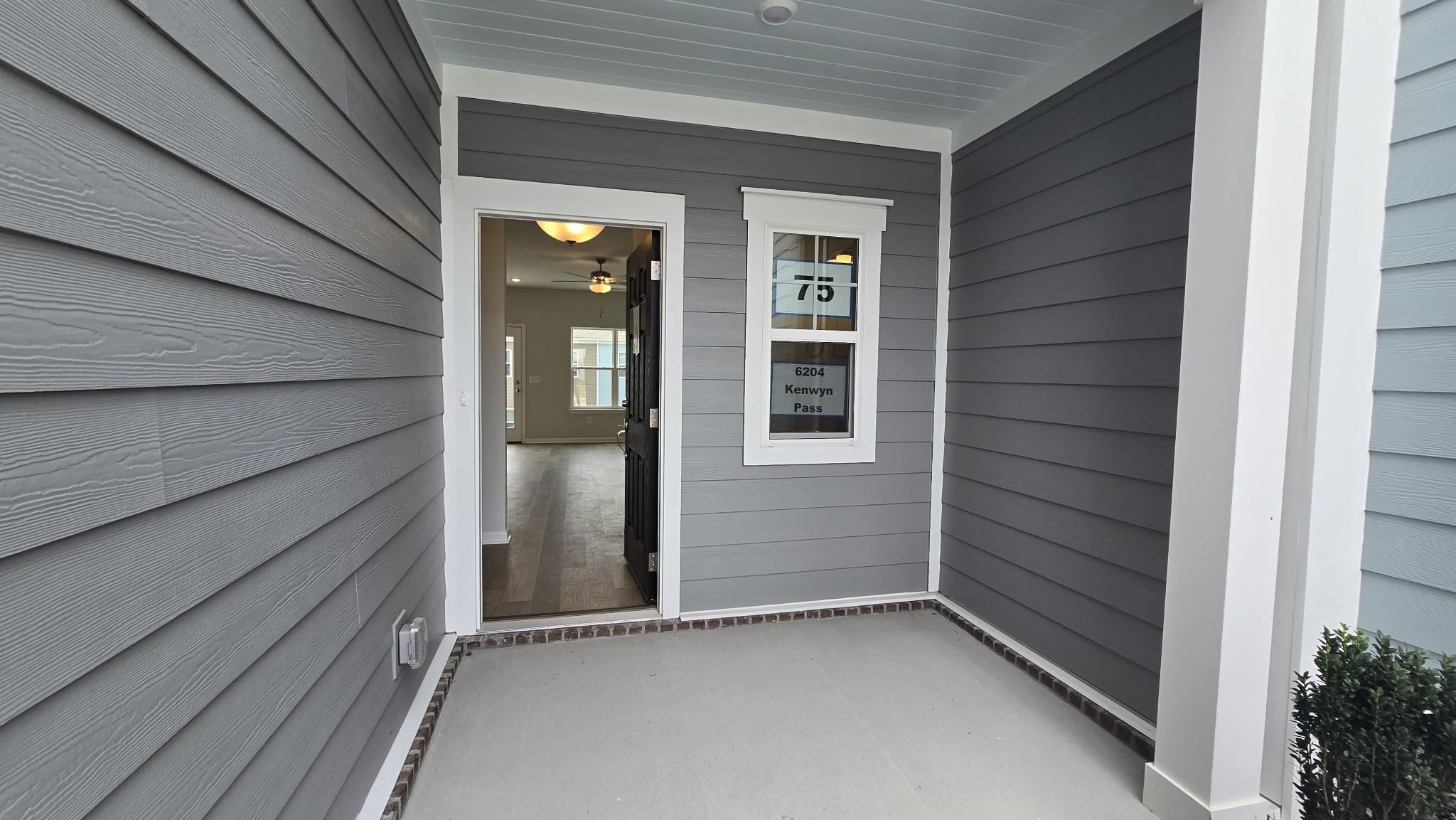 6204 Kenwyn Pass Property Photo 4