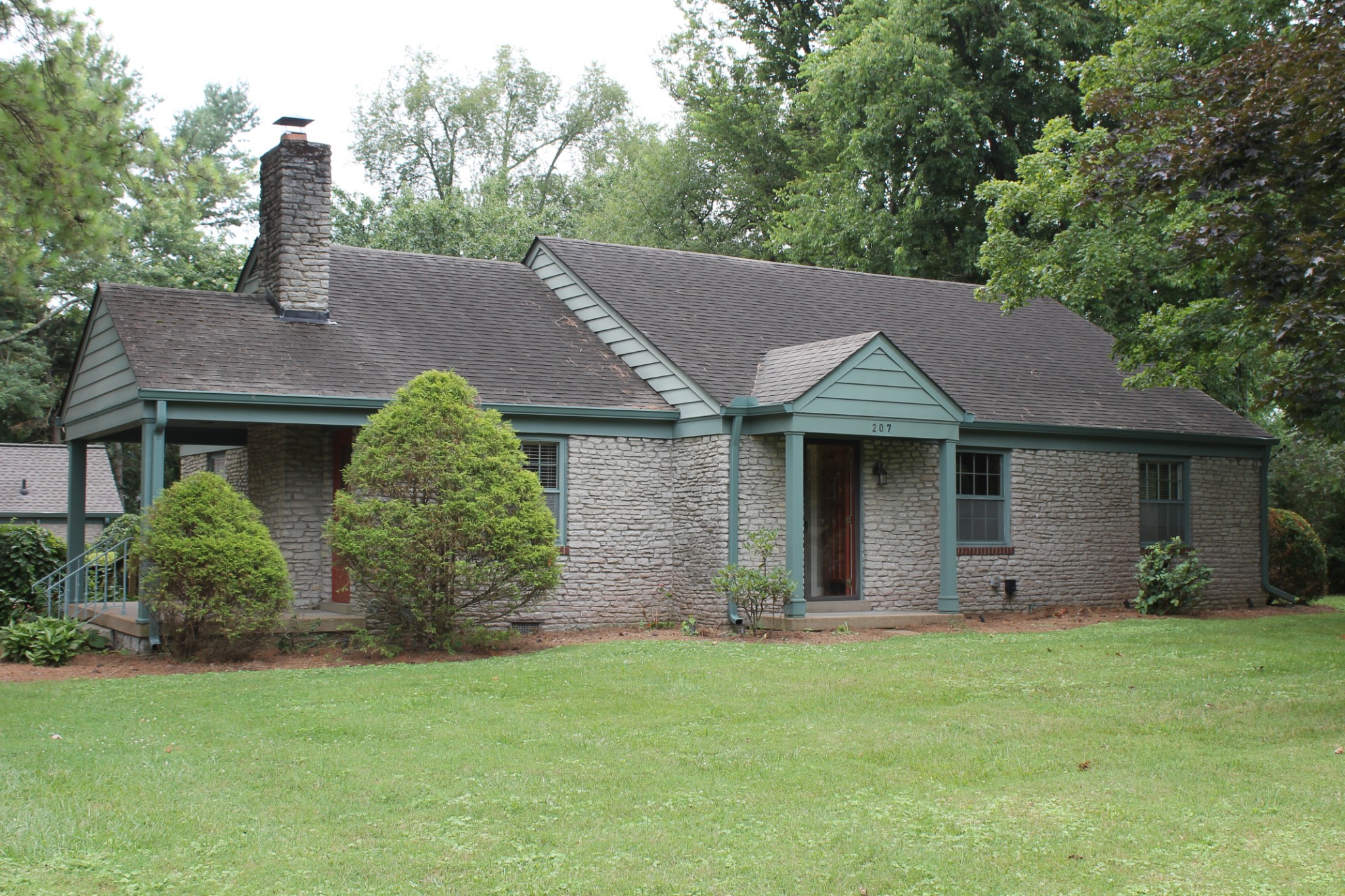207 Battle Ave Property Photo