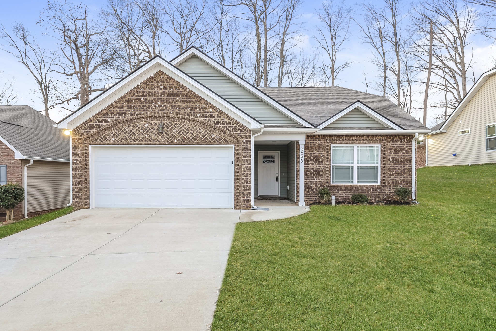 255 Green Hills Dr Property Photo