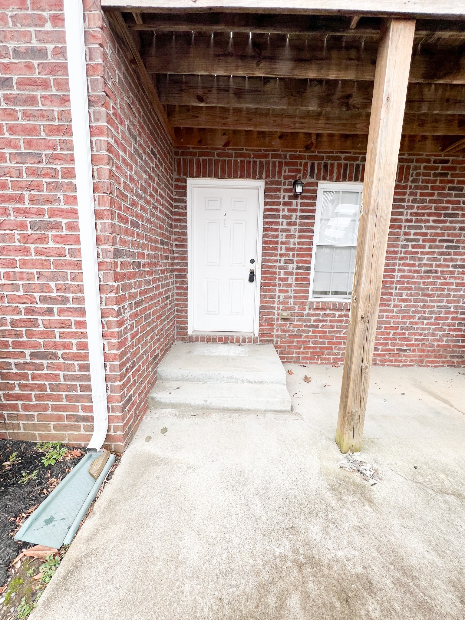 306 Rowand Ct Property Photo 2