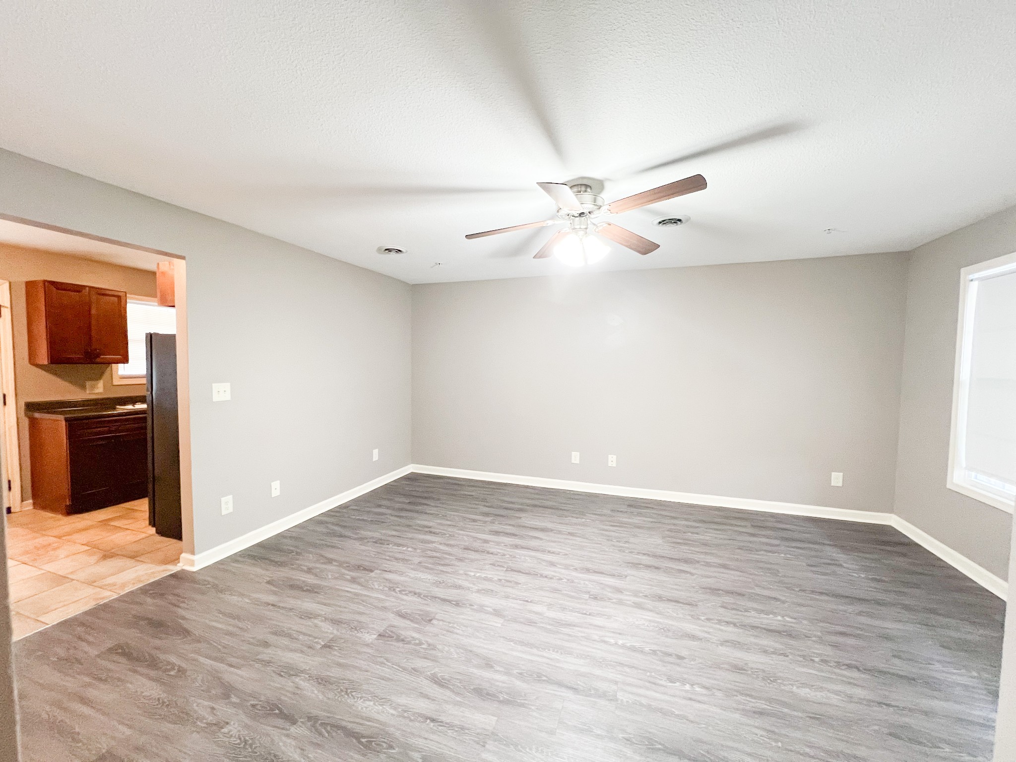 306 Rowand Ct Property Photo 3