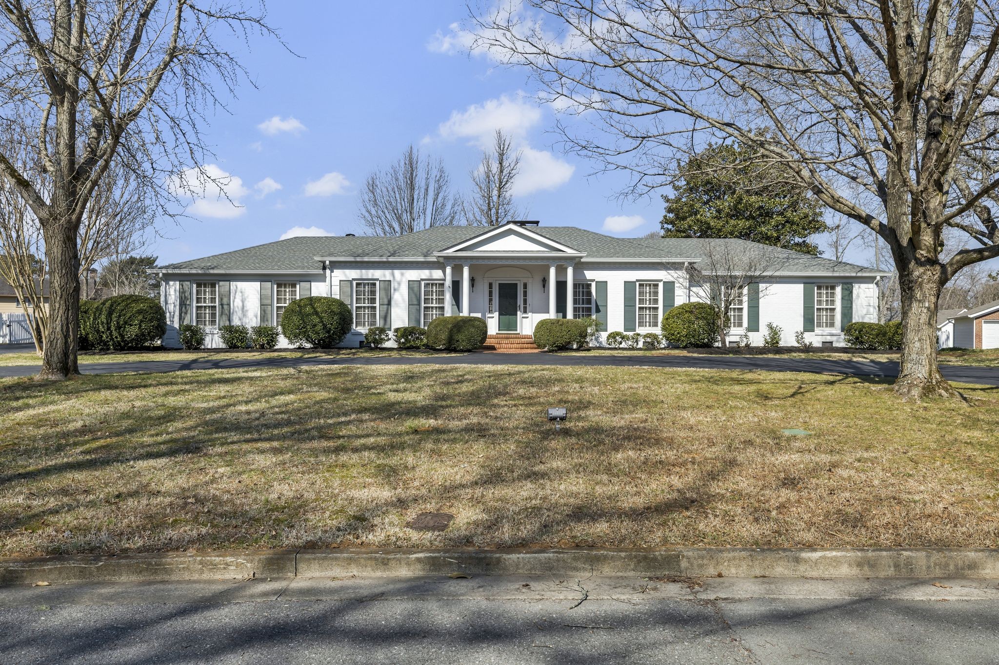 1207 Whitehall Rd Property Photo 1