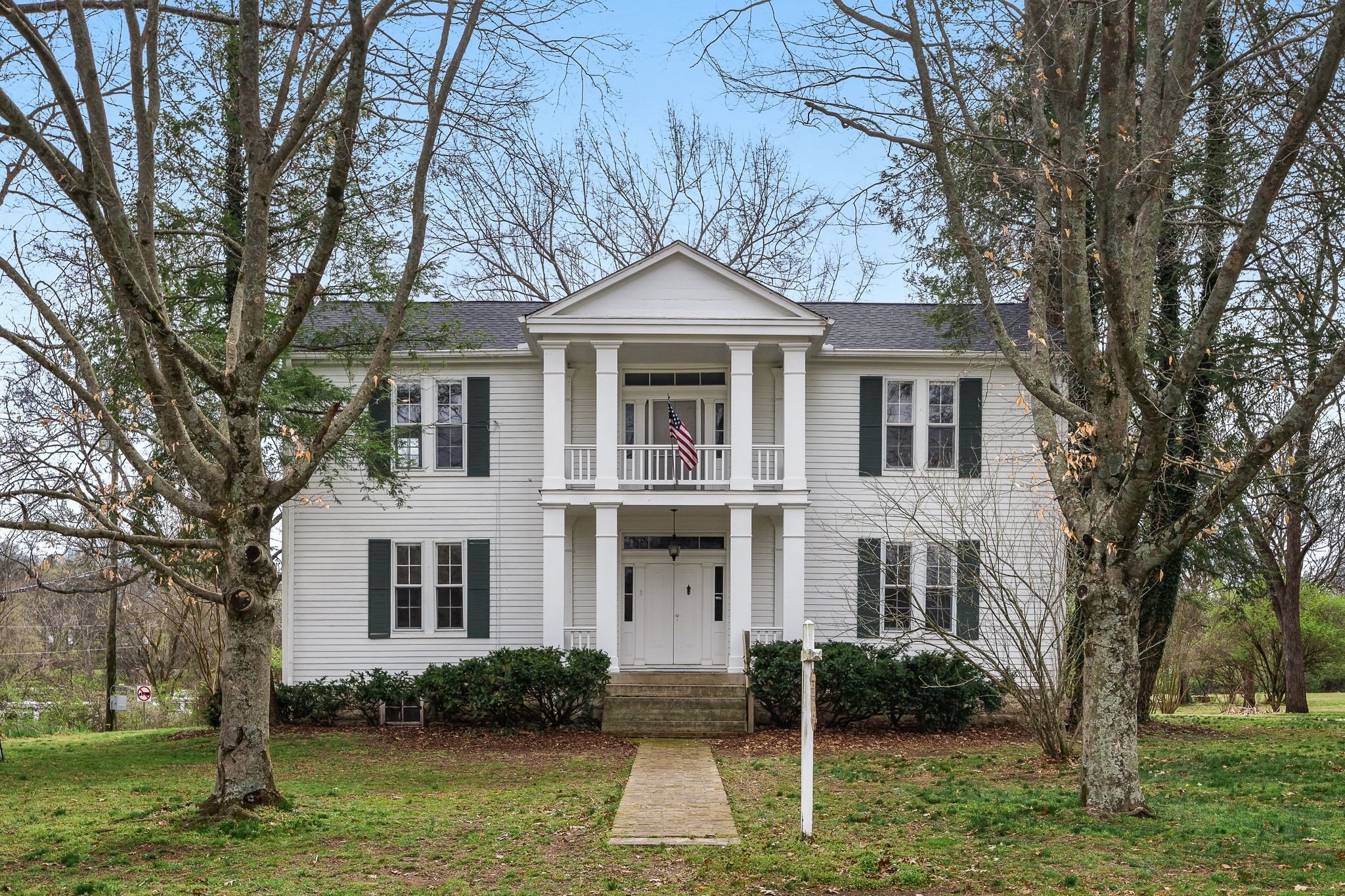 7723 Old Springfield Pike Property Photo 1