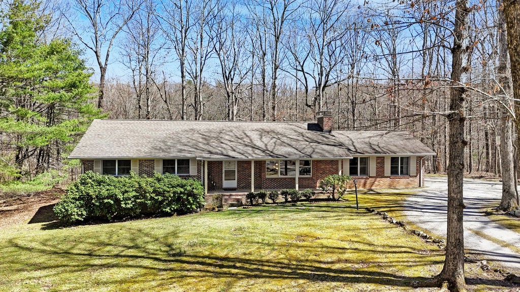 114 Maxon Ln Property Photo