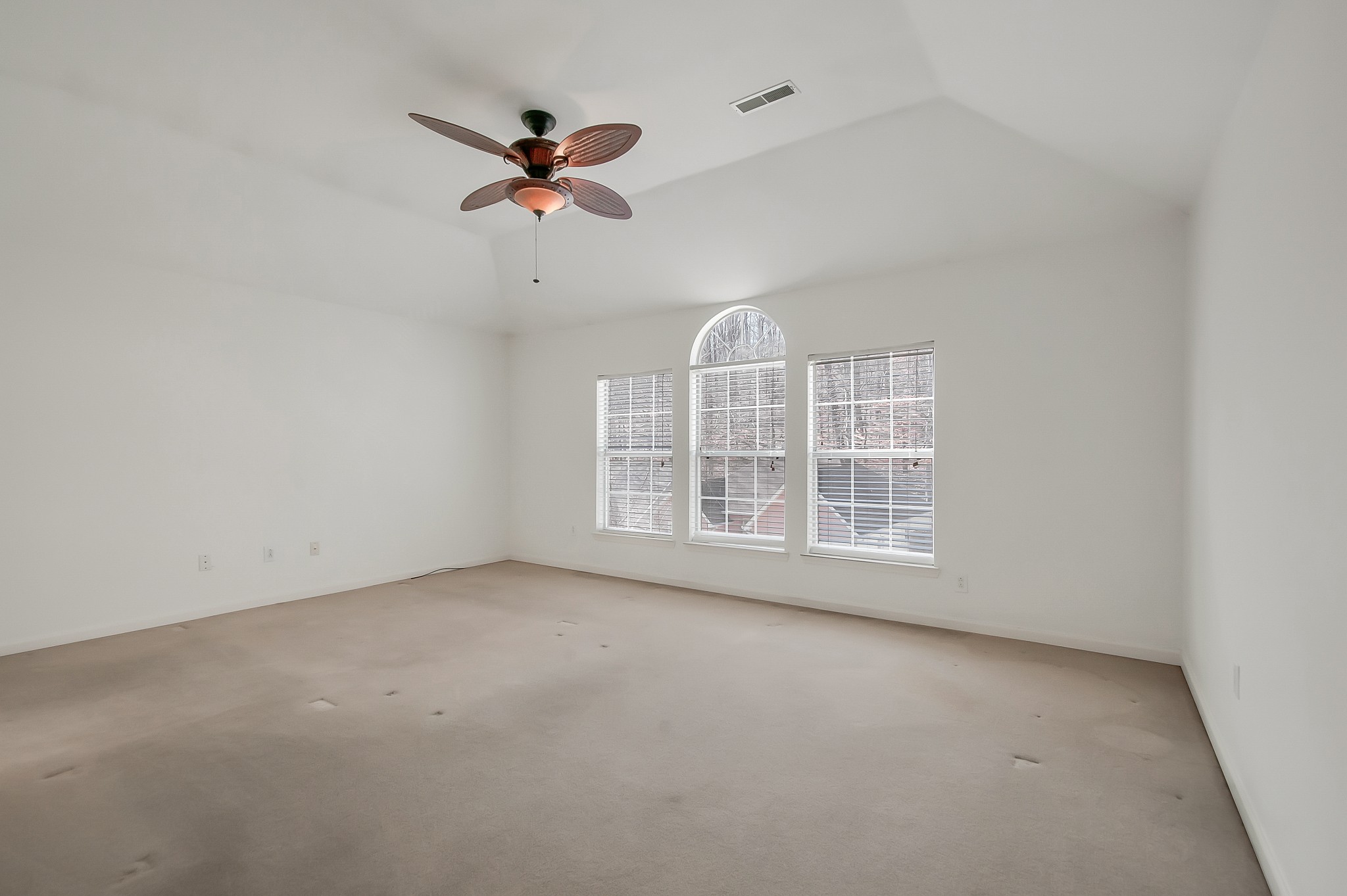 2556 Devon Valley Dr Property Photo 18