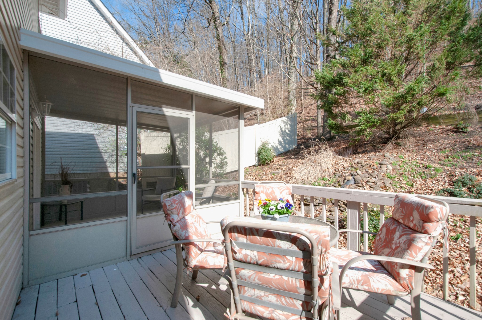 2556 Devon Valley Dr Property Photo 27