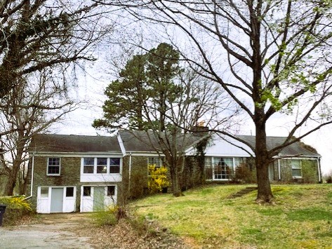 605 Ellington Dr Property Photo 1