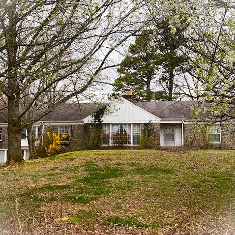 605 Ellington Dr Property Photo 4