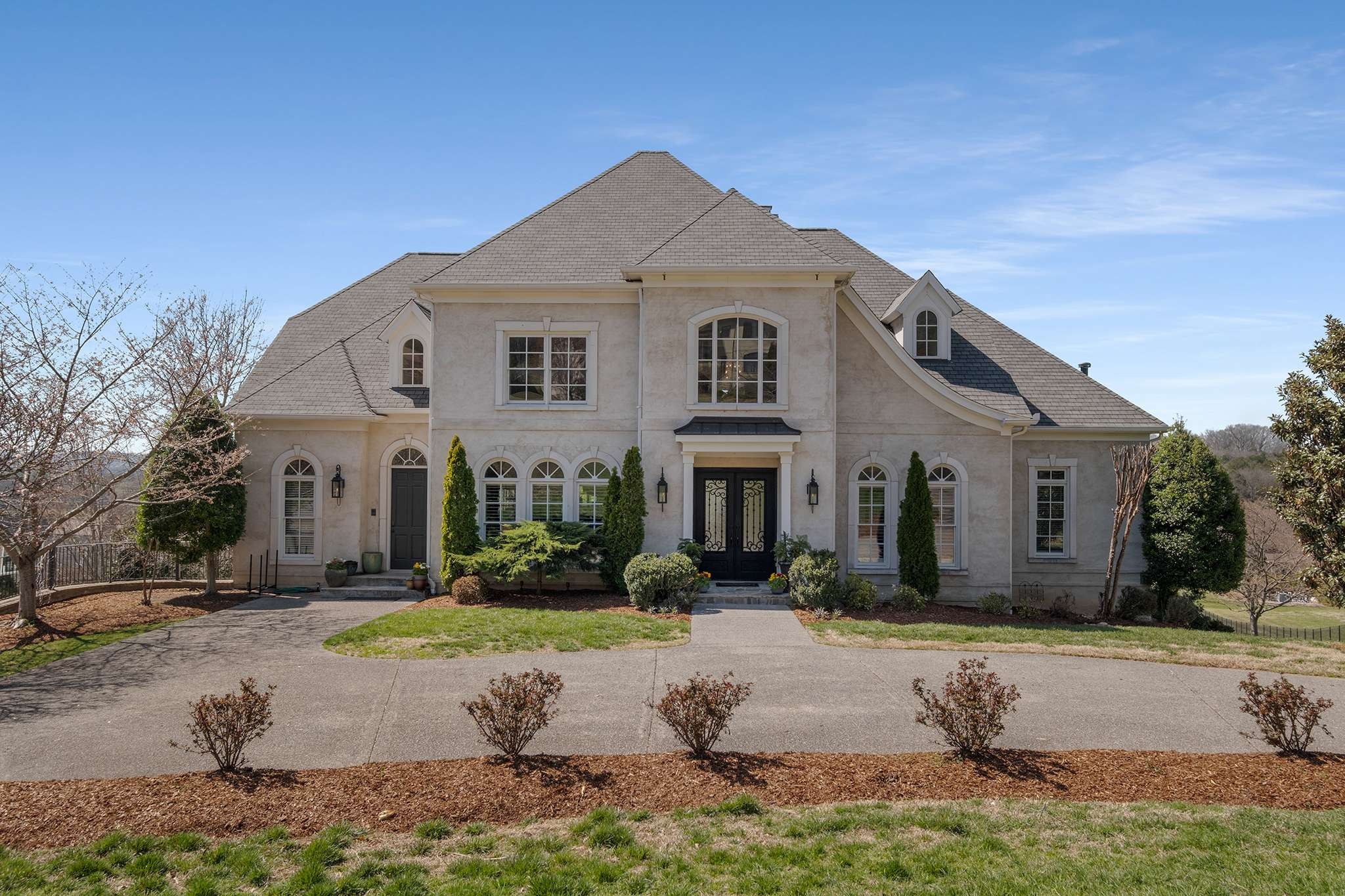 673 Legends Crest Dr Property Photo 1