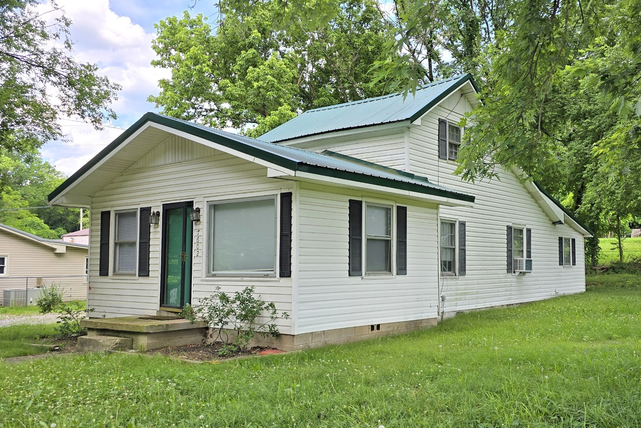 7602 Dugger St Property Photo 1