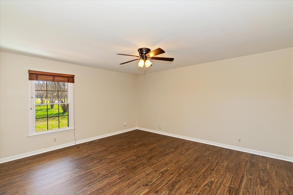 2609 Derby Run Rd Property Photo 16